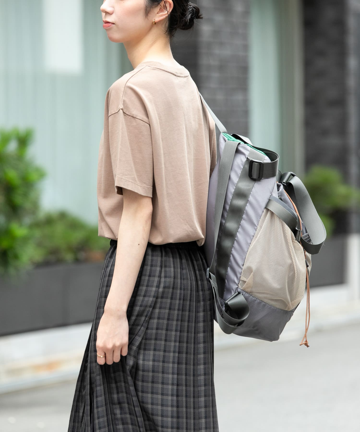 ライトブラウン
