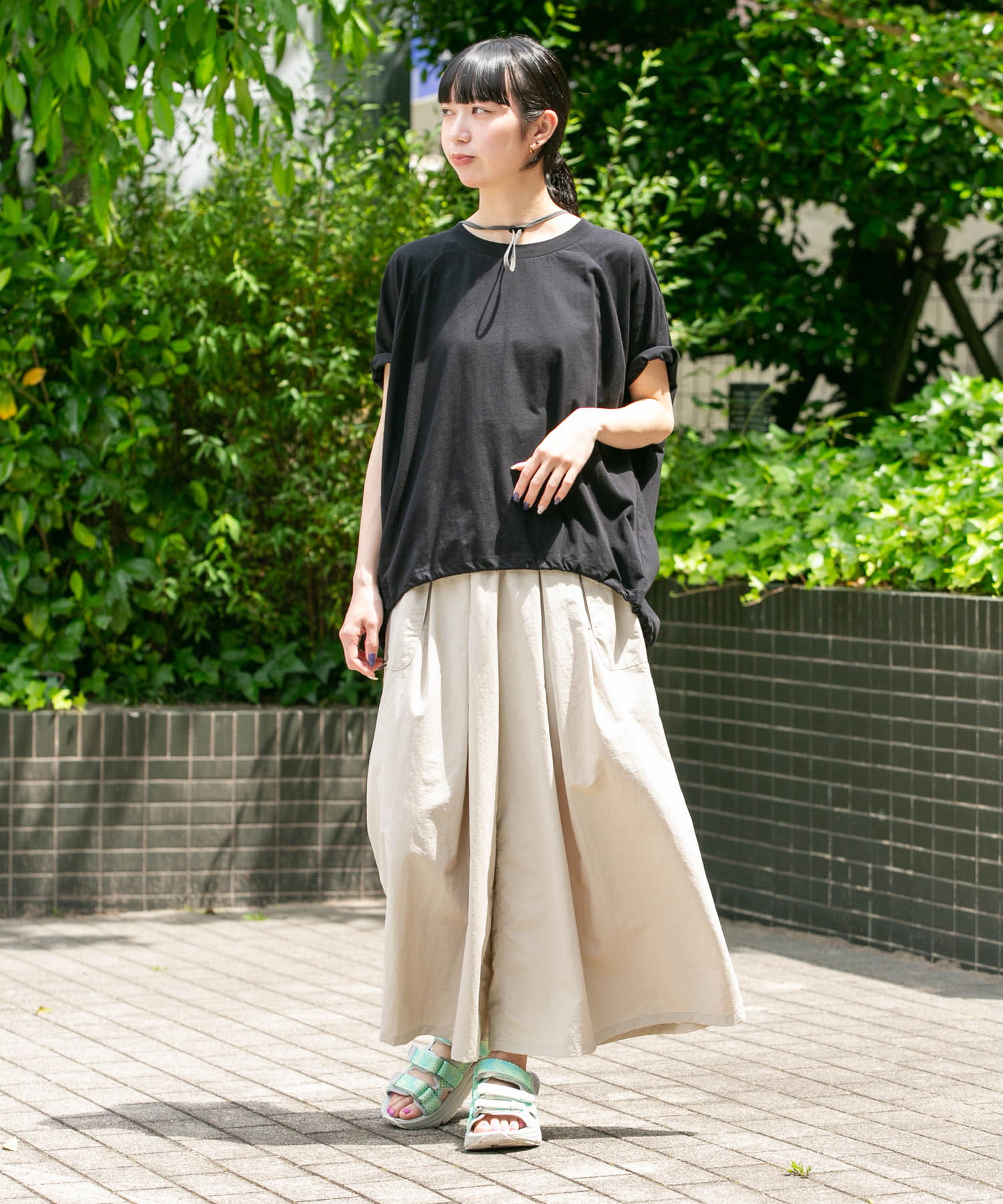 ブラック