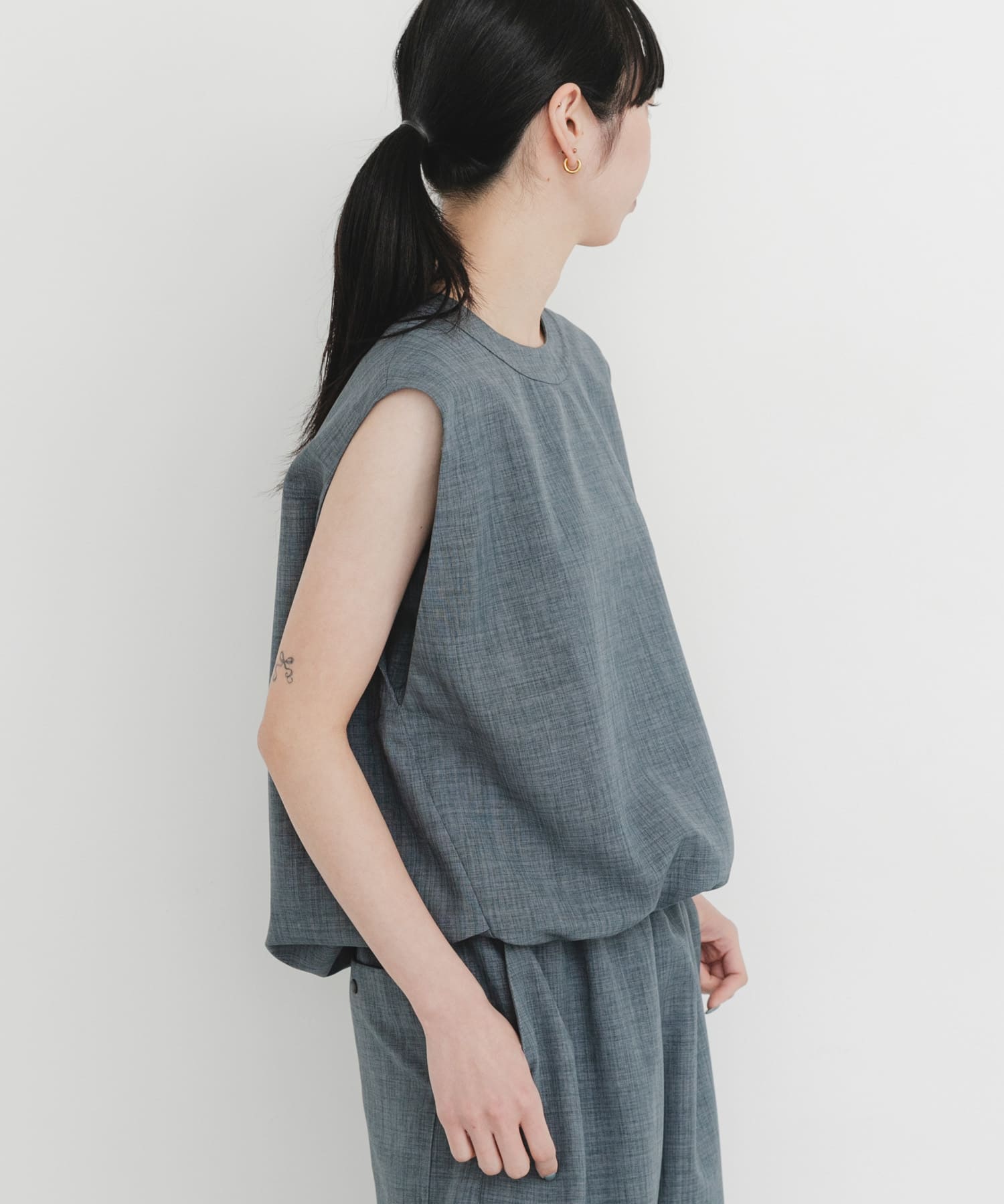 身長 : 161cm サイズ : one