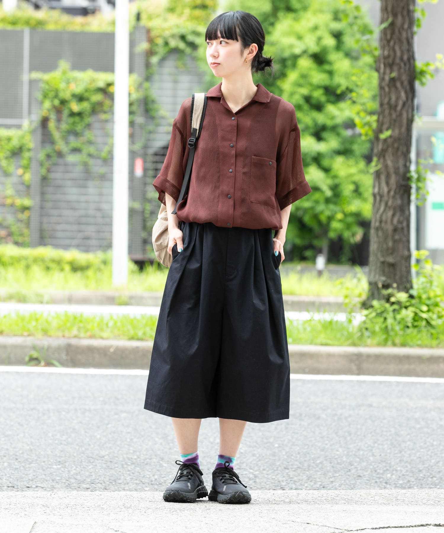 ブラウン