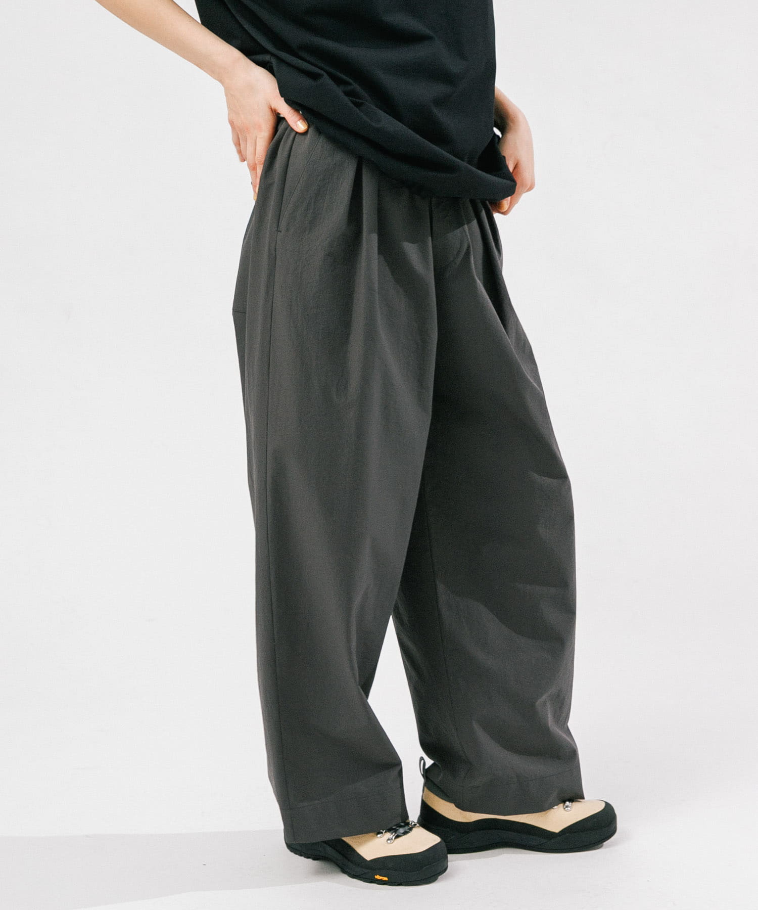 DOT AIR WIDE TROUSERS