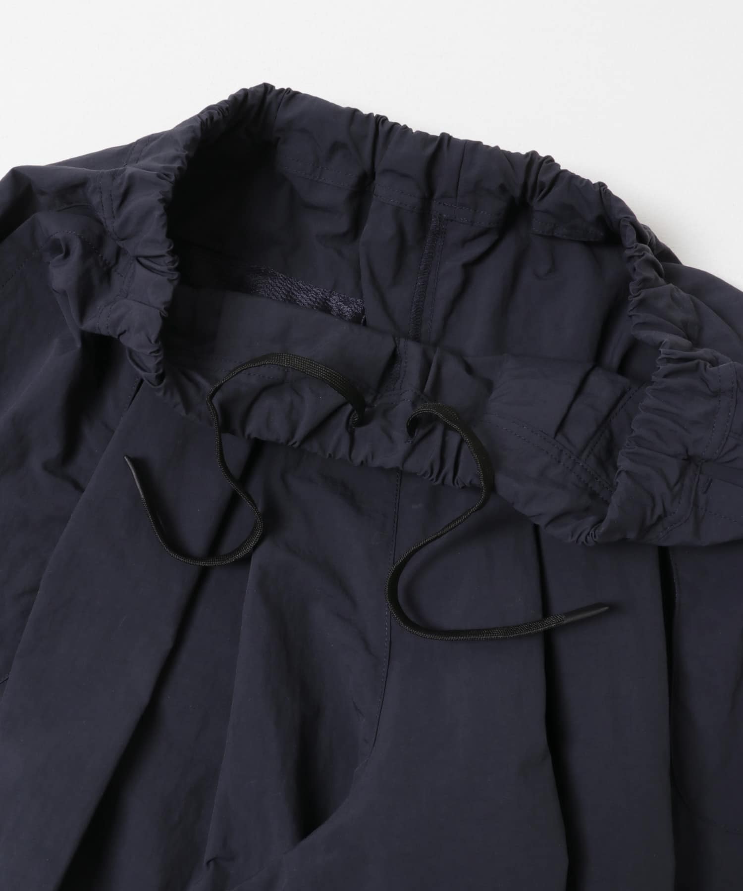 『UR TECH』ナイロンタッサーワイドパンツ ネイビー One