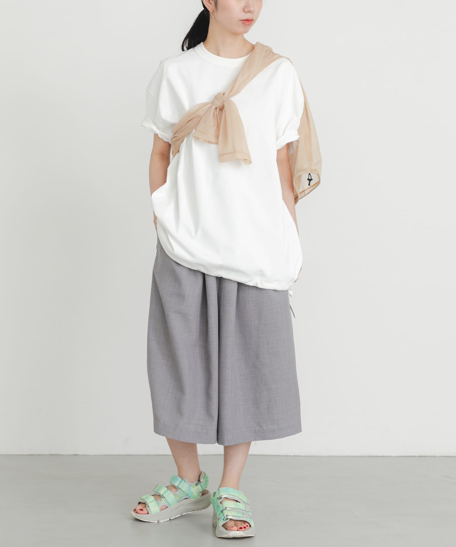 身長 : 161cm サイズ : one