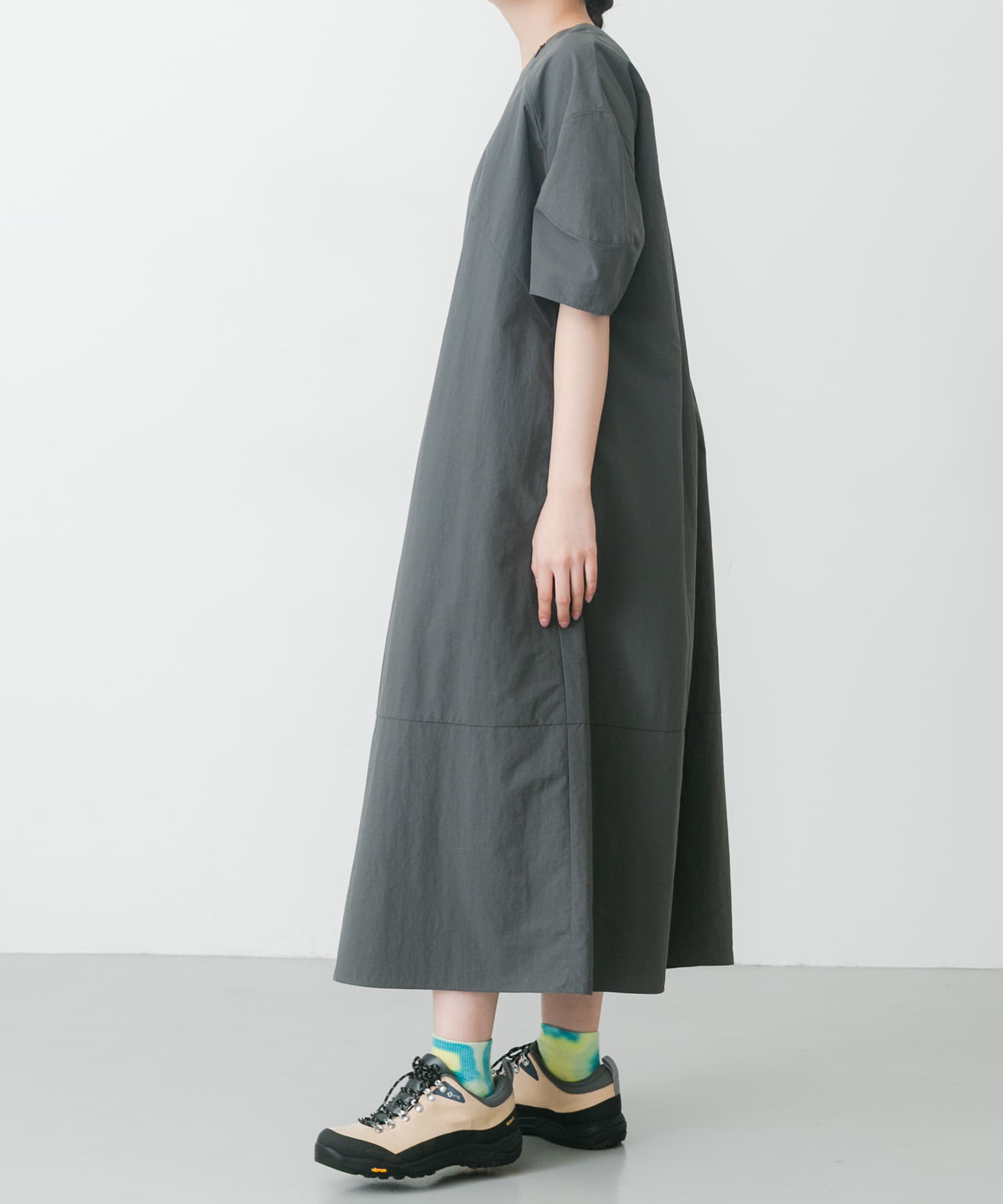 『UR TECH』ナイロンタッサーワンピース