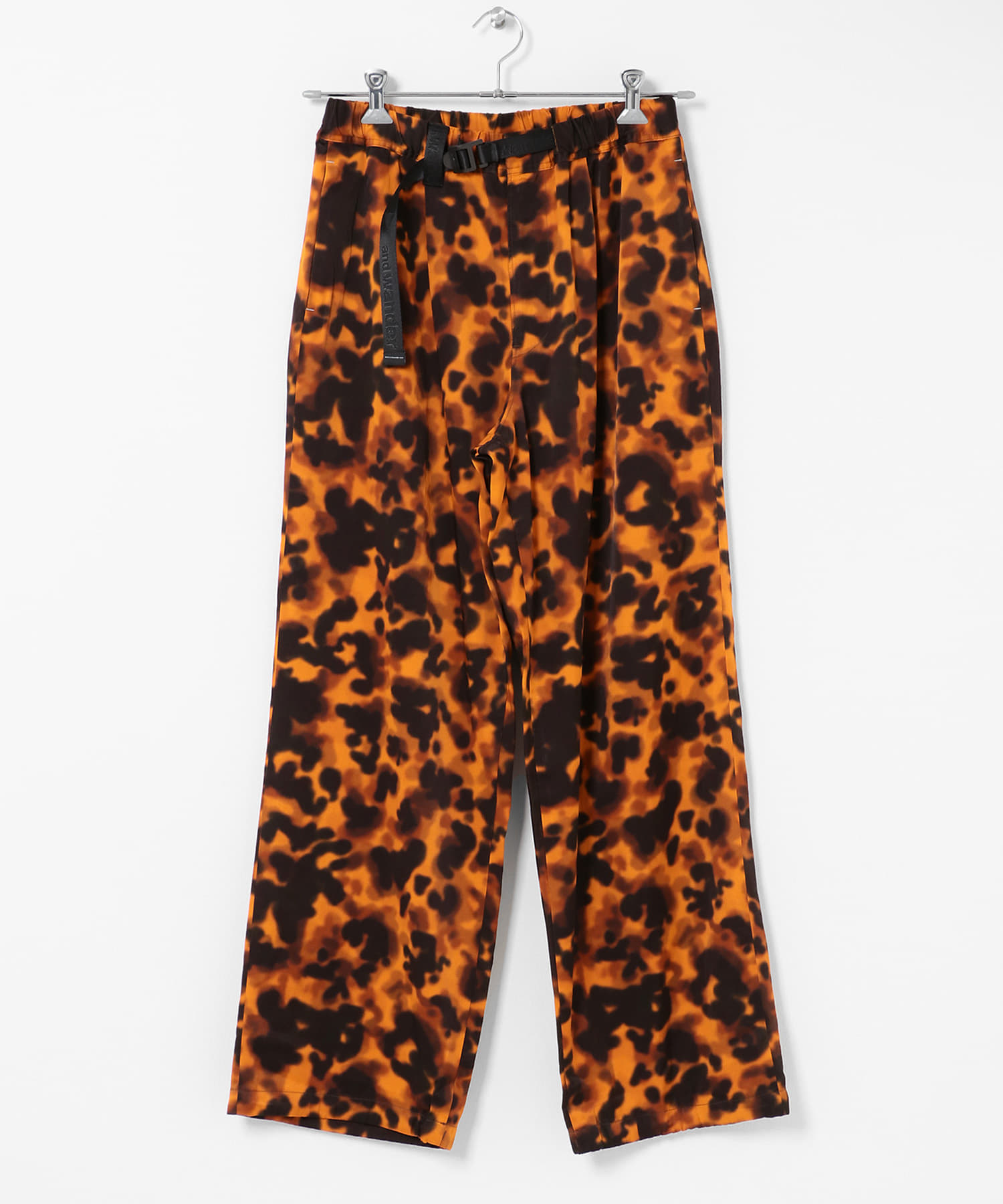 and wander　printed satin pants