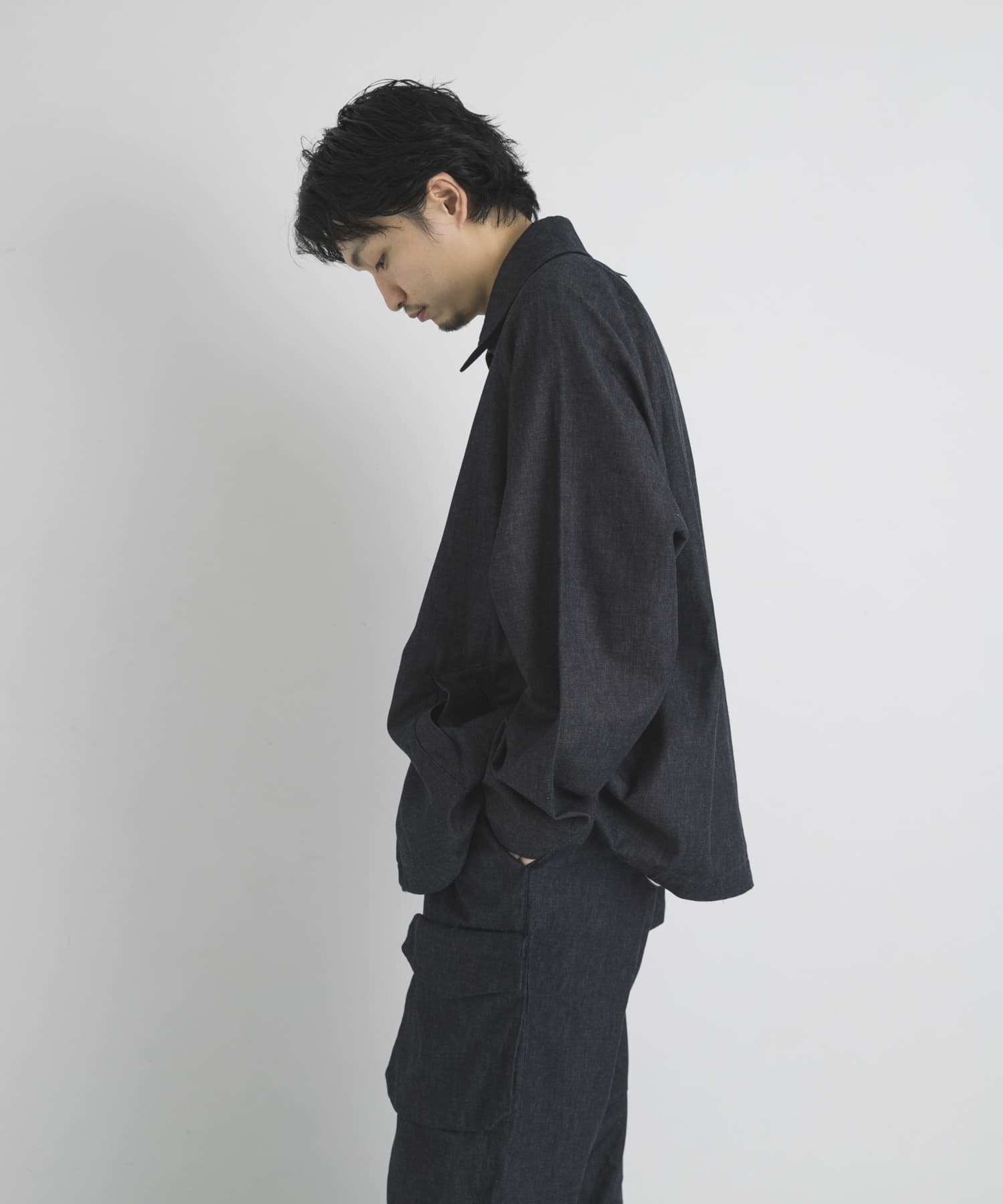 ブルー