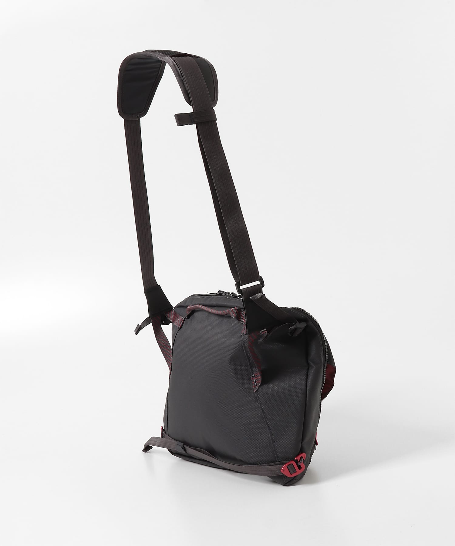KLATTERMUSEN Gaut Messenger Bag(One S Creme): バッグ｜URBAN