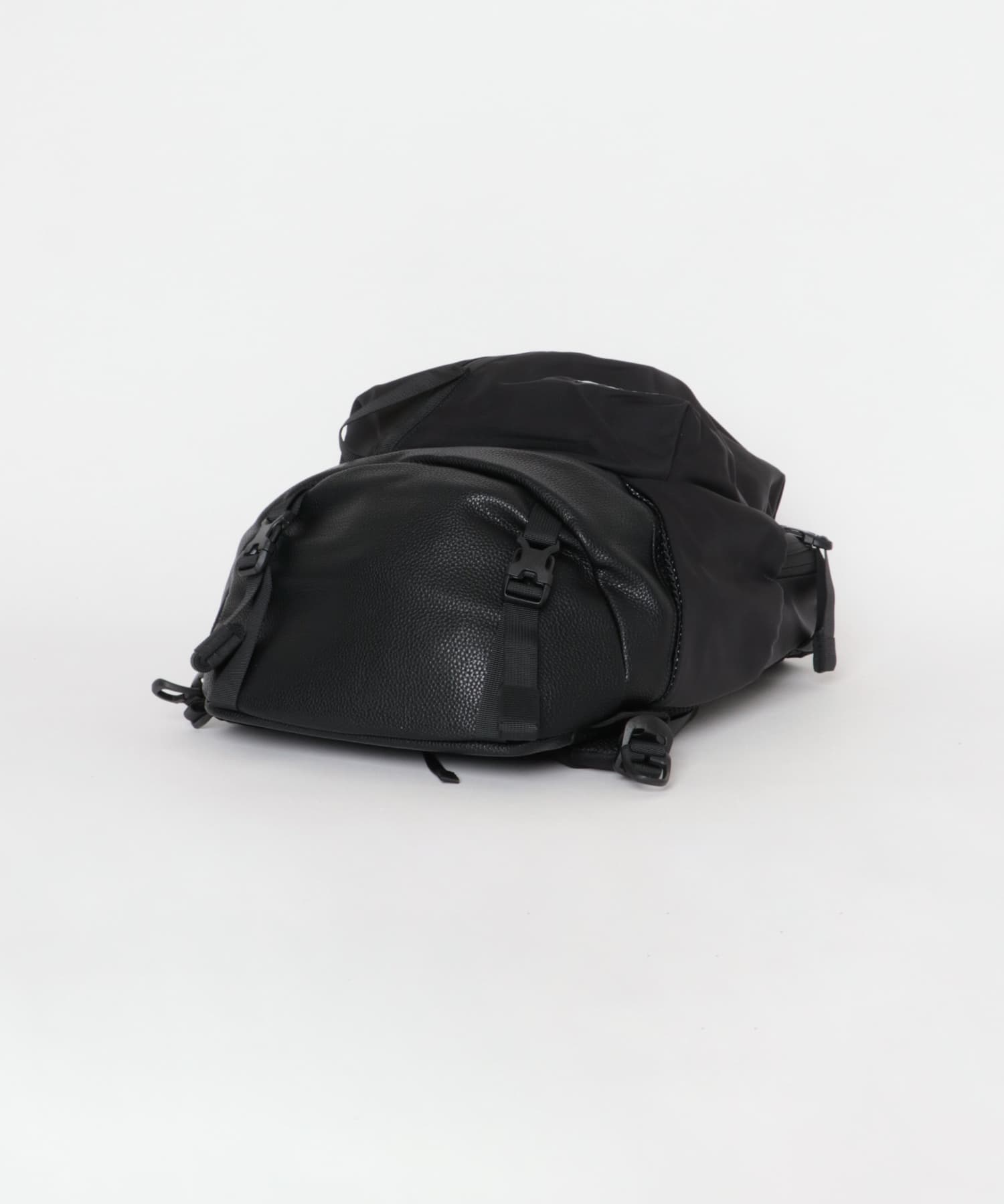 CMF OUTDOOR GARMENT　WEEKENDERZ BLACK One