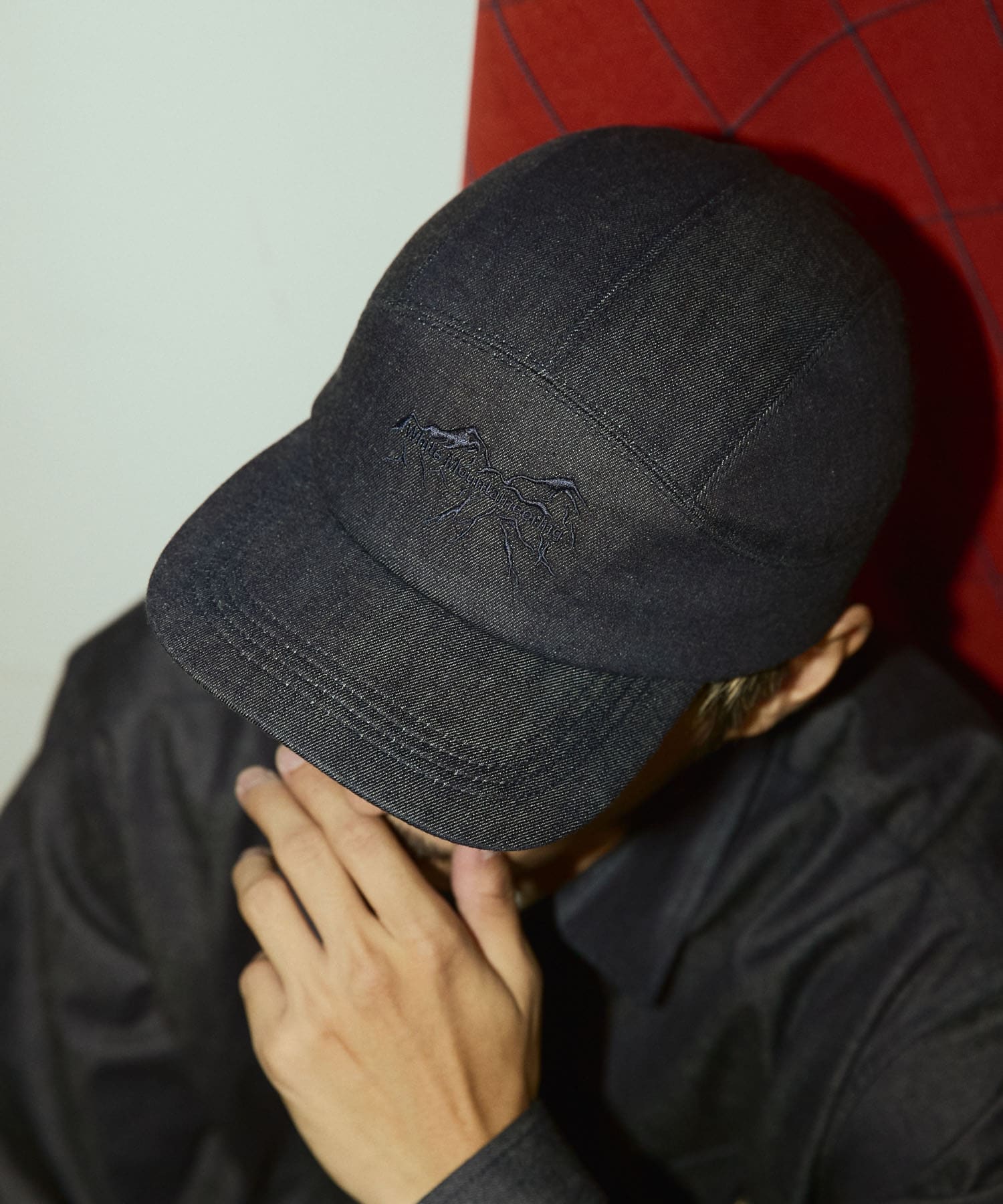 ブルー