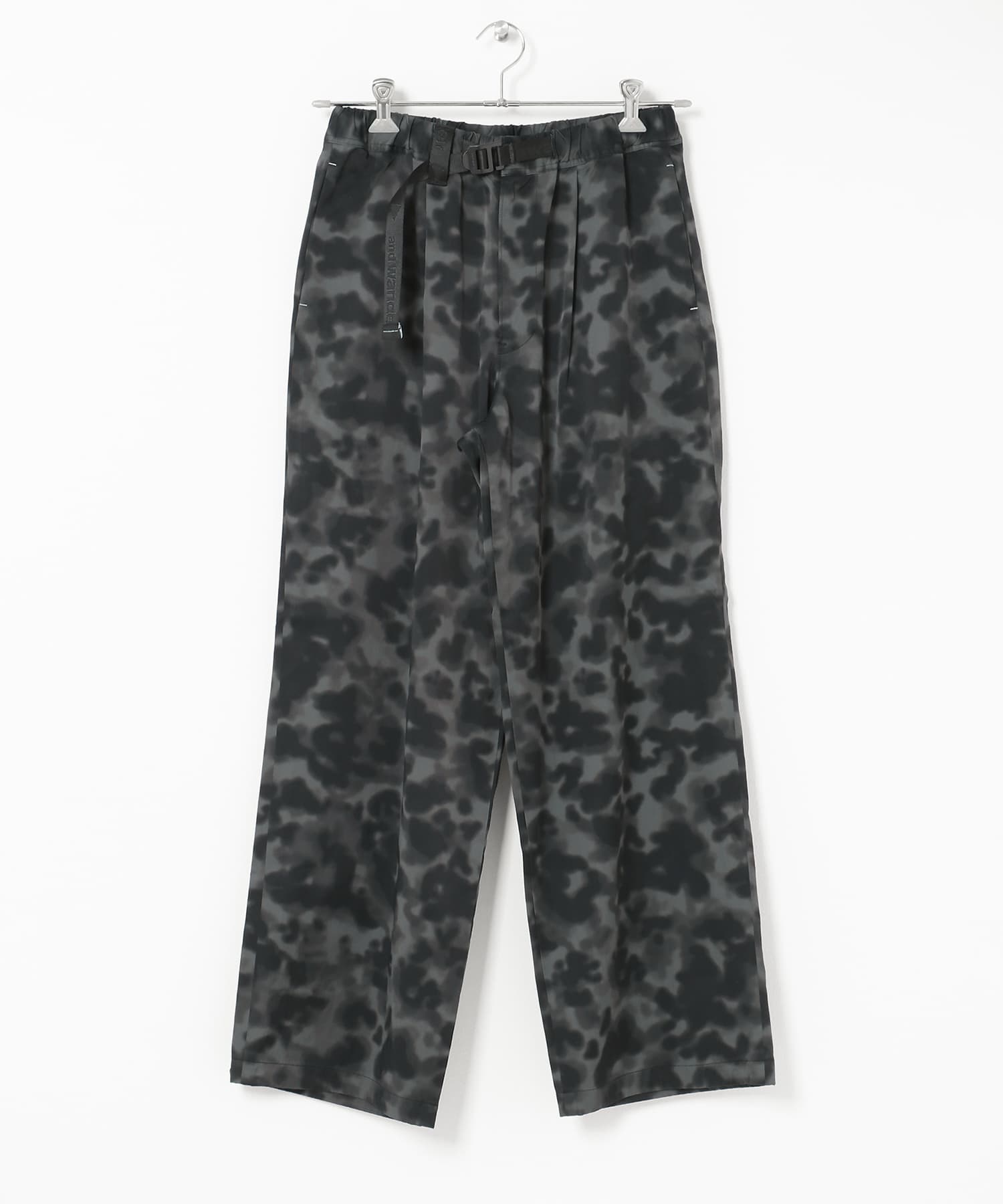 and wander　printed satin pants