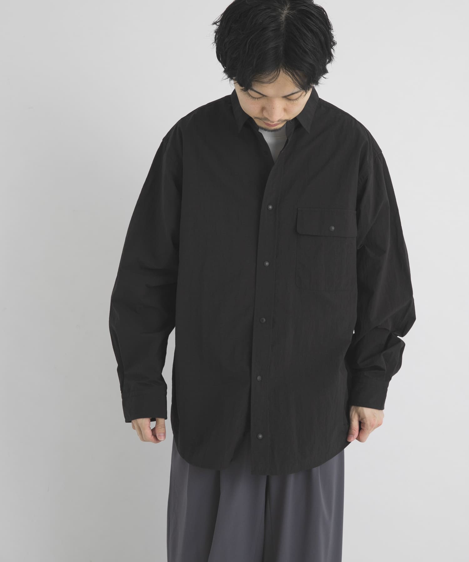 ブラック