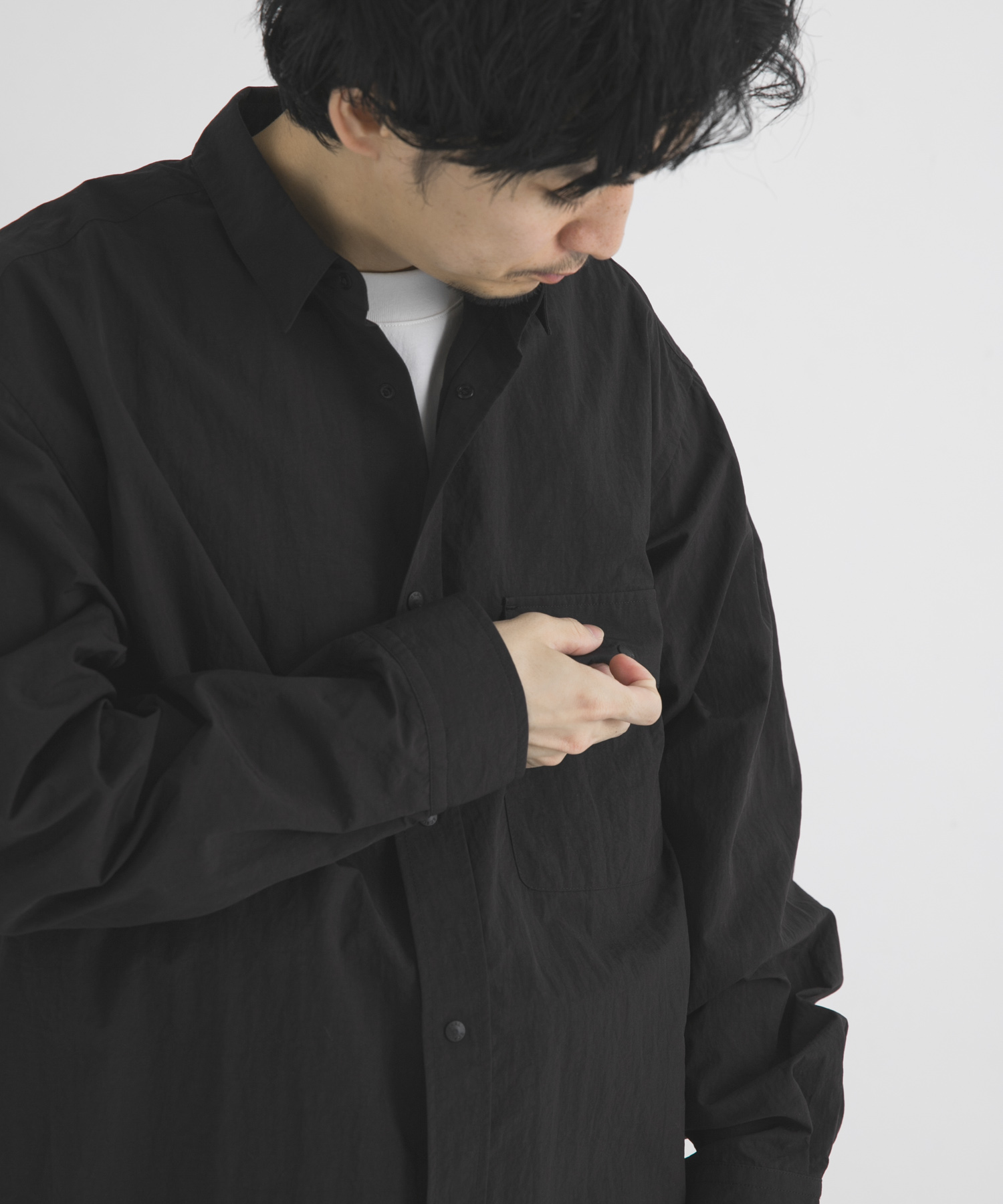ブラック