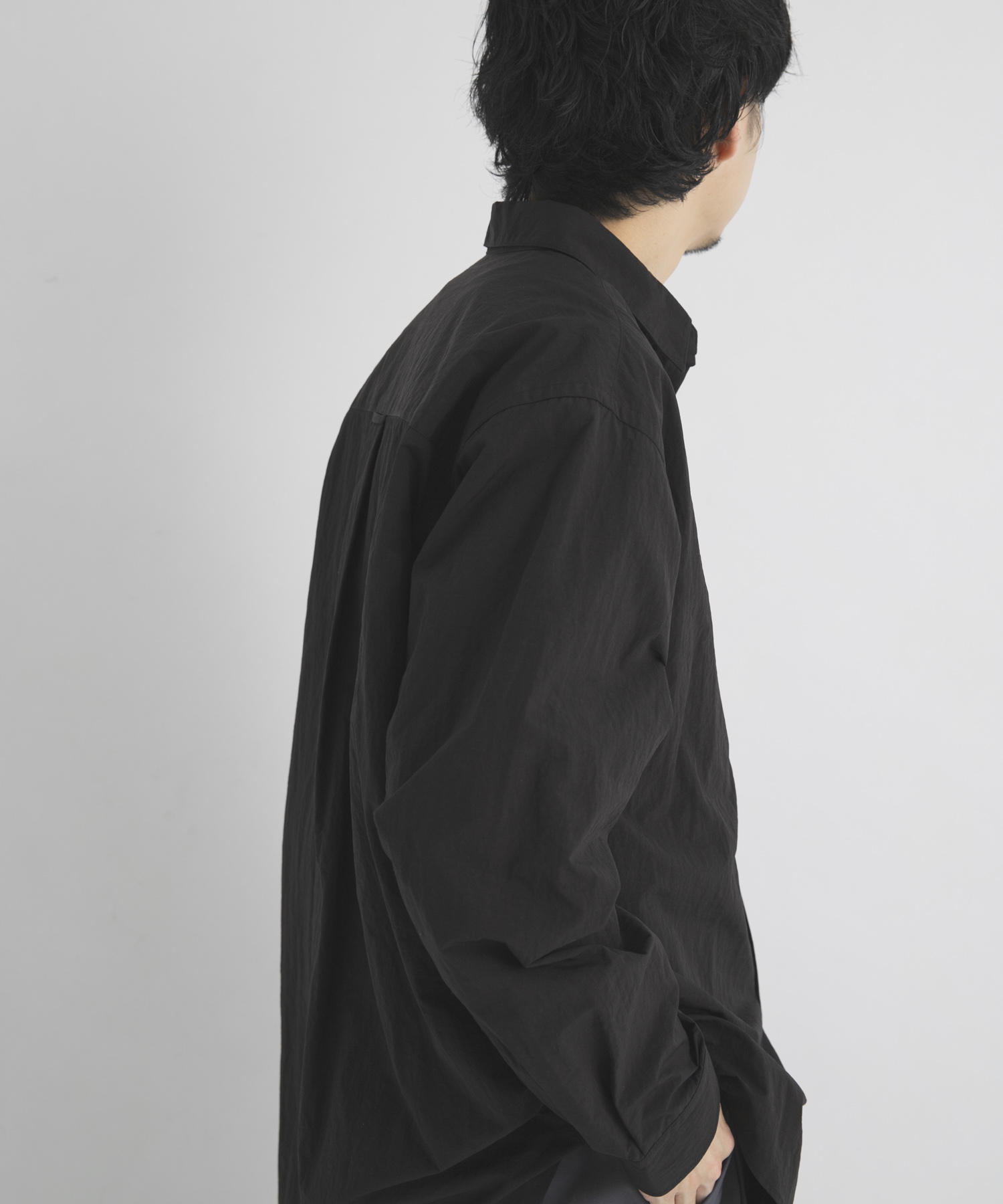 ブラック