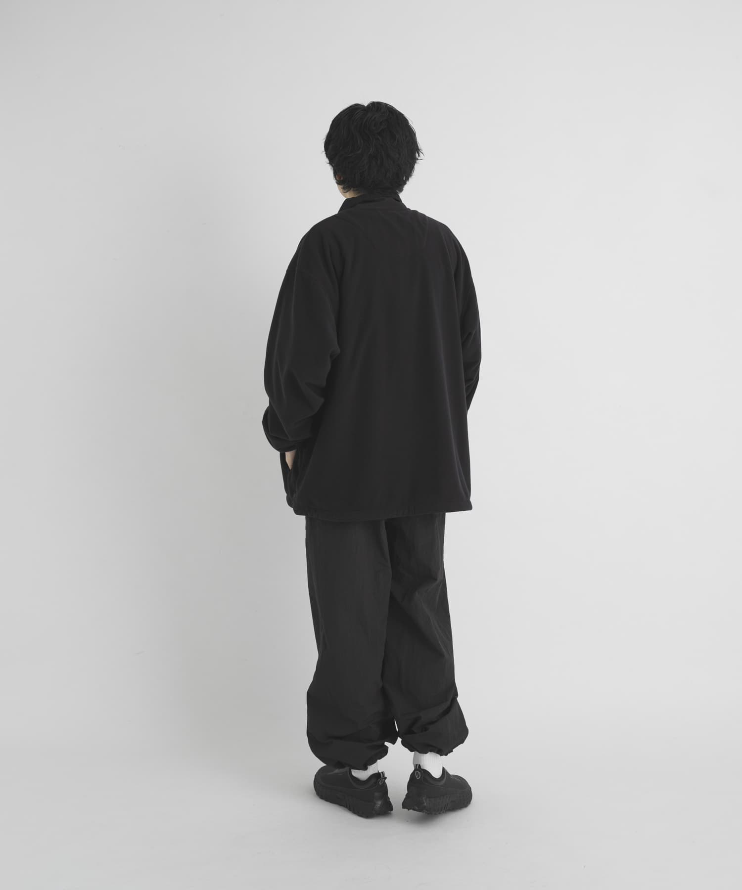 ブラック
