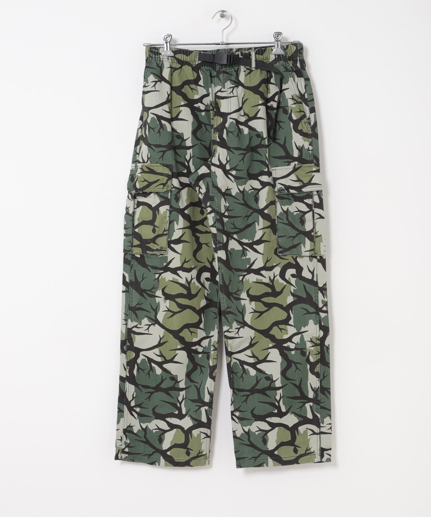 B CAMO
