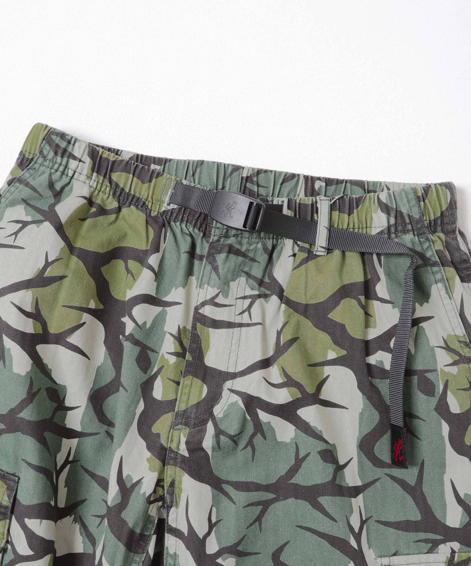 B CAMO