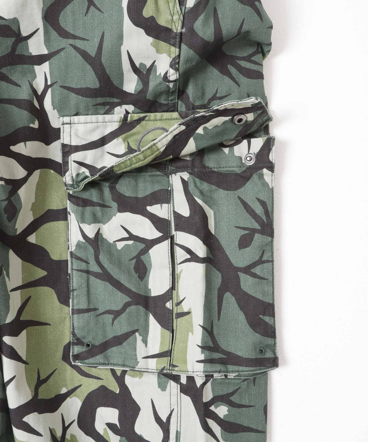 B CAMO