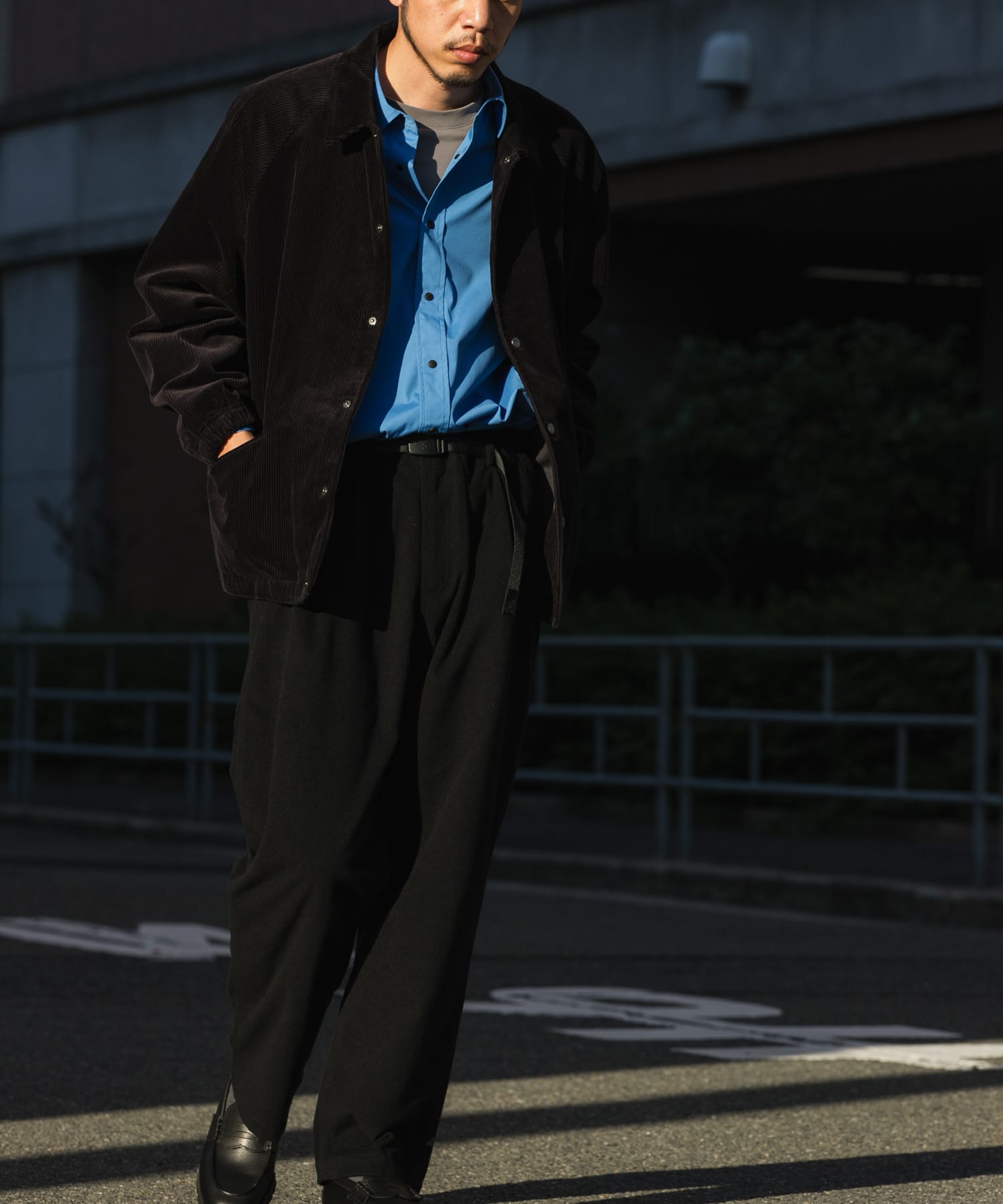 ブラック