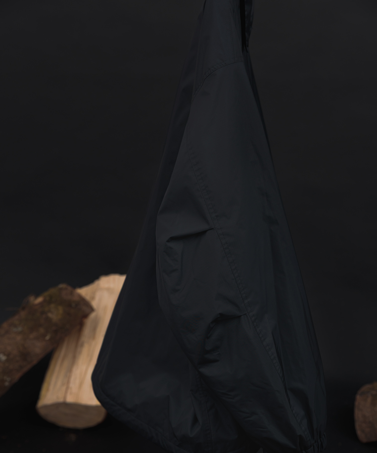 ブラック