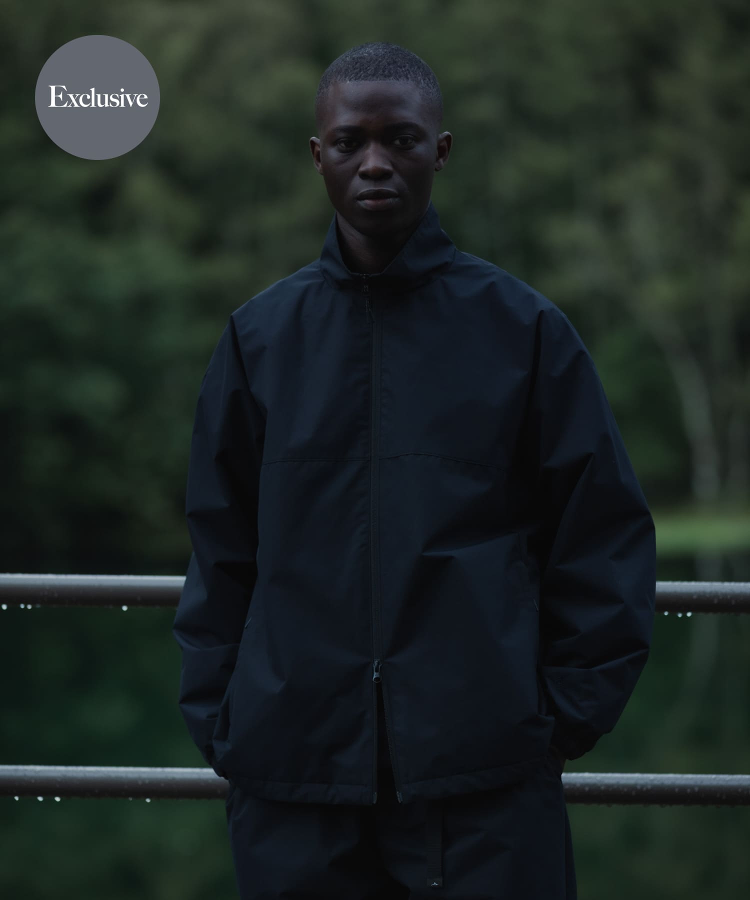 ブラック