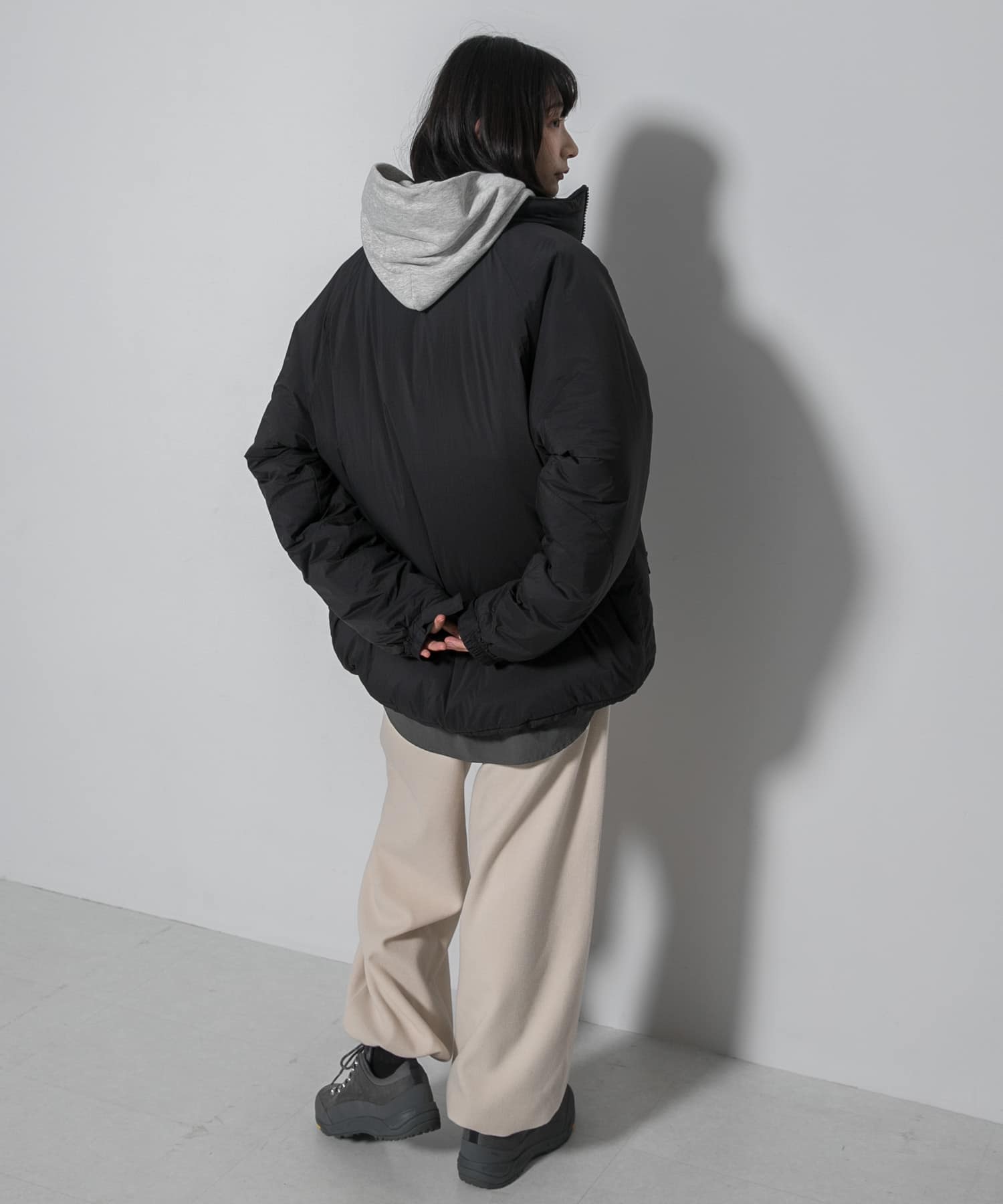 ブラック