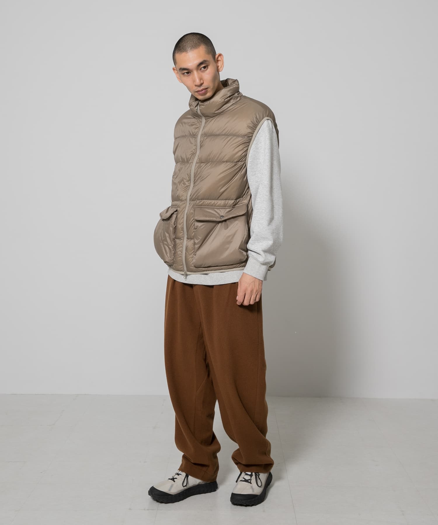 KHAKI