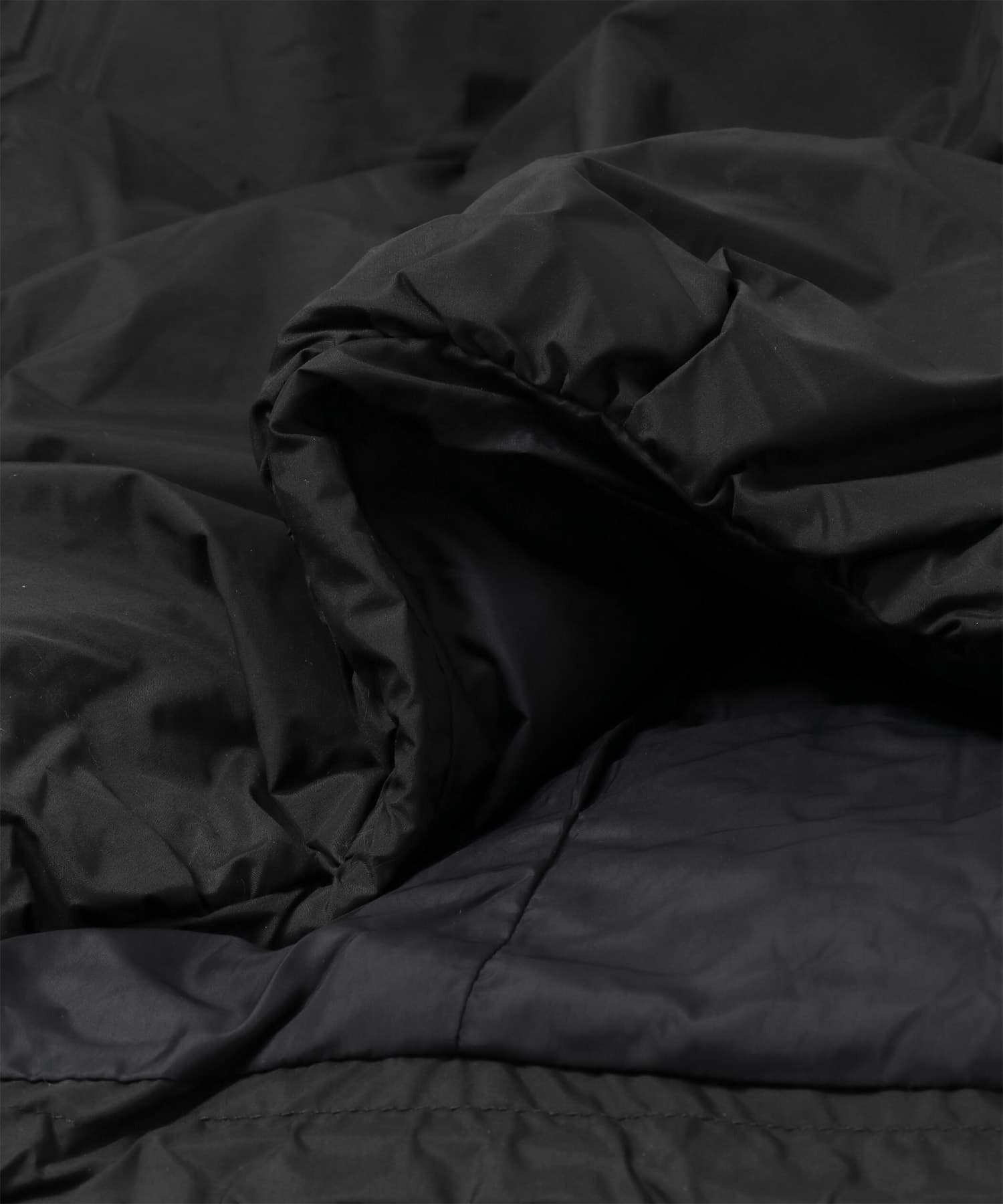 NANGA　TENT FORM DOWN COAT W BLK M