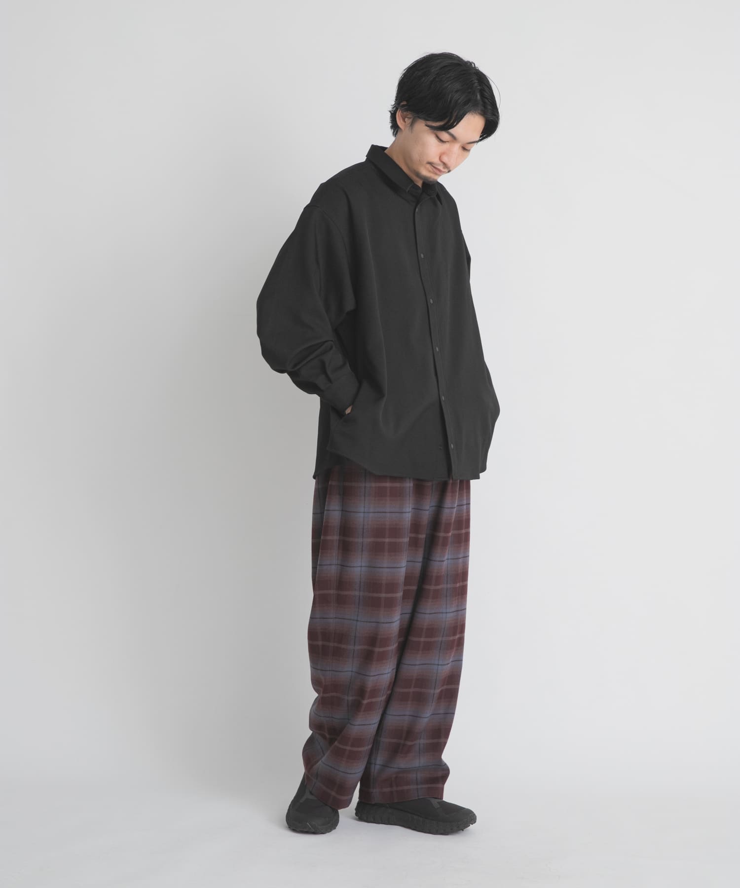 ブラック