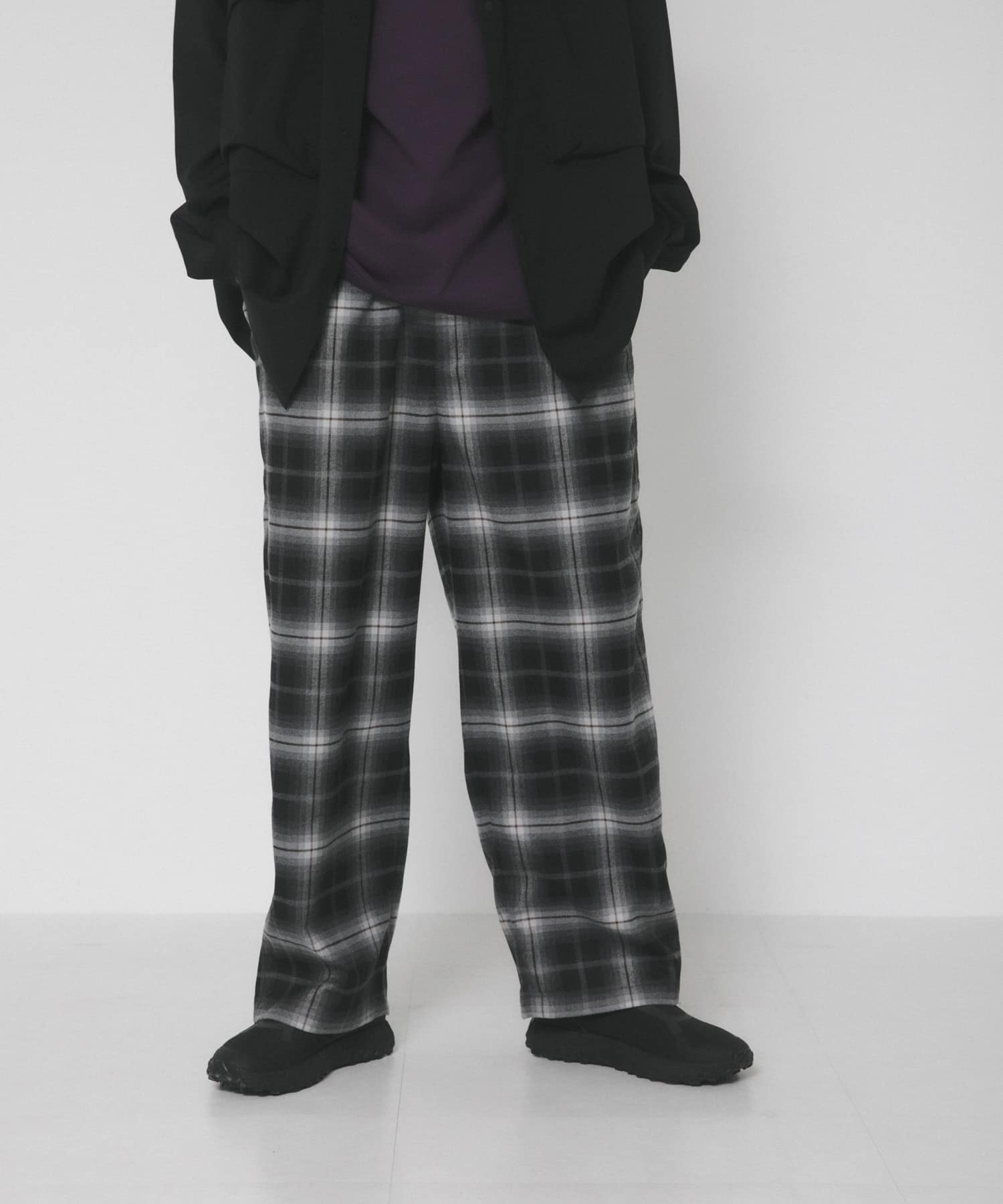 ブラック