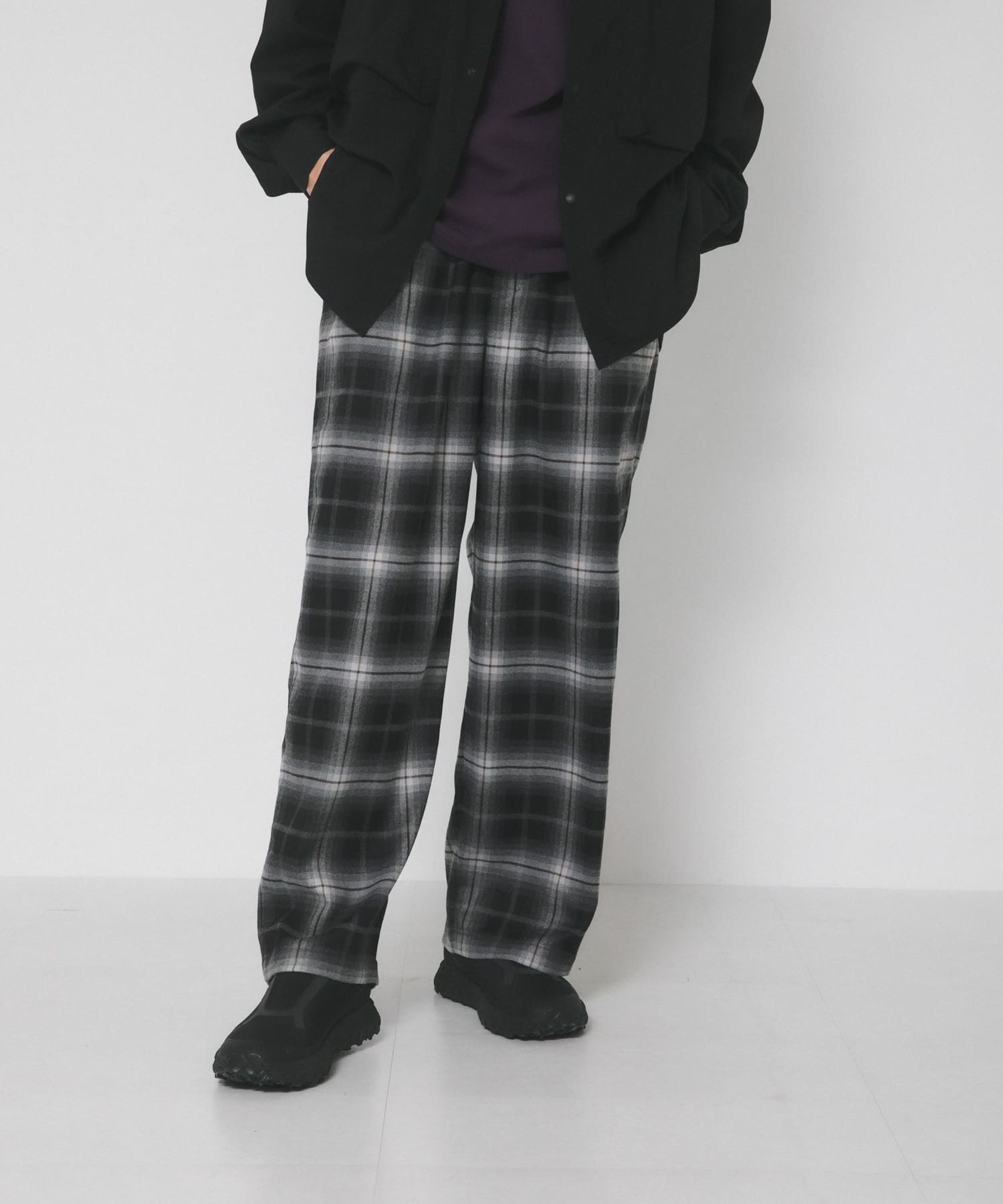 ブラック