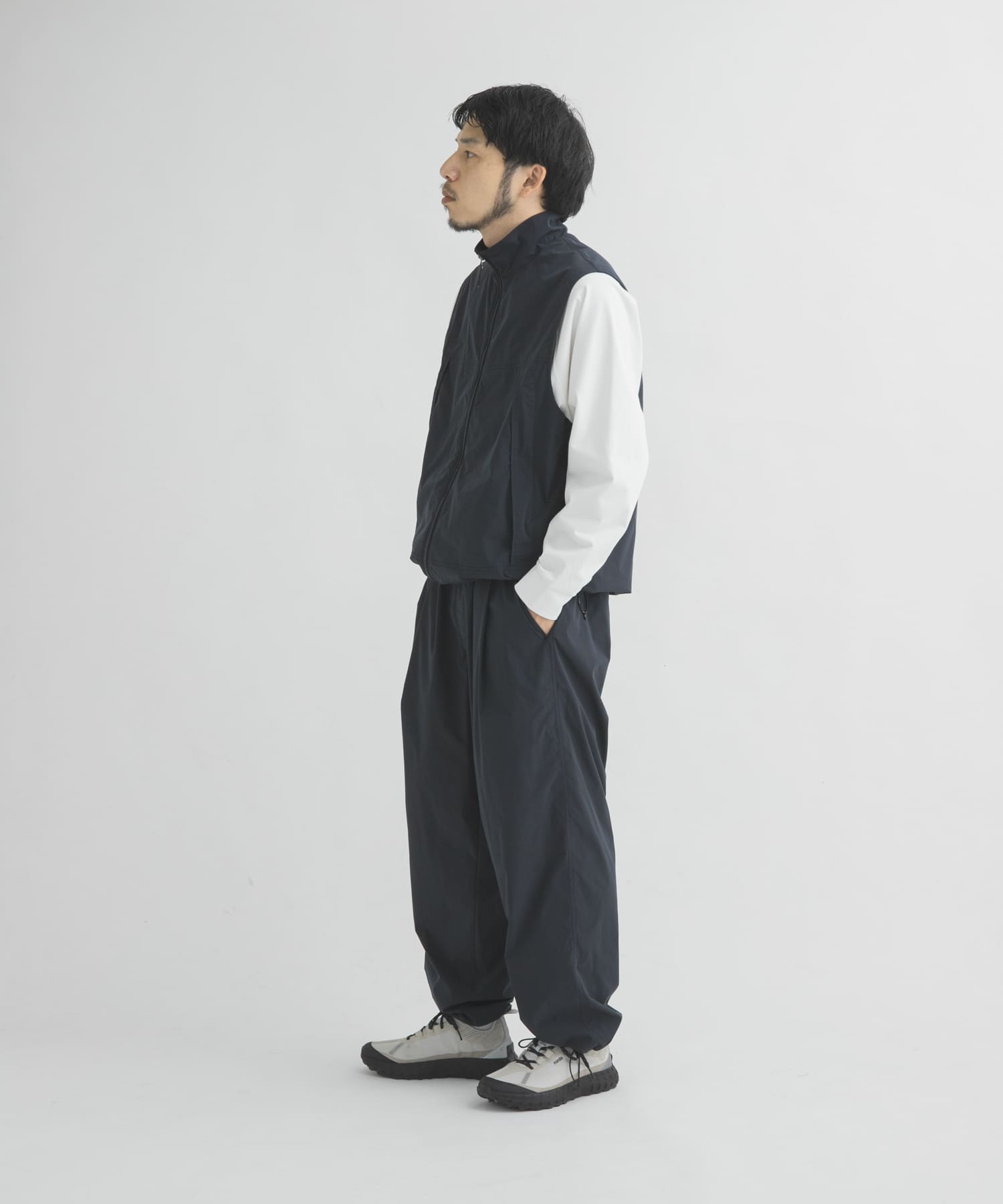 ネイビー
