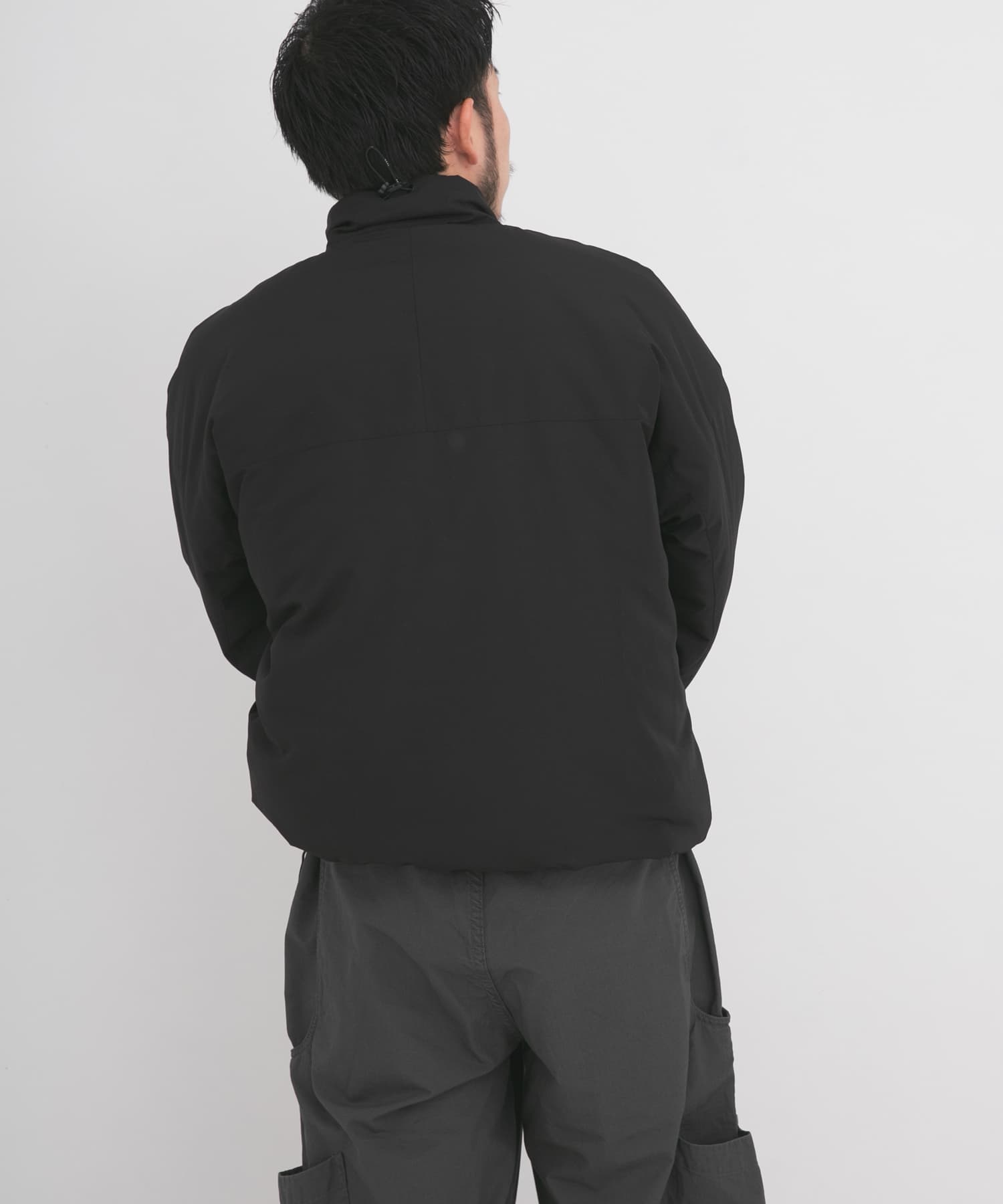 ブラック