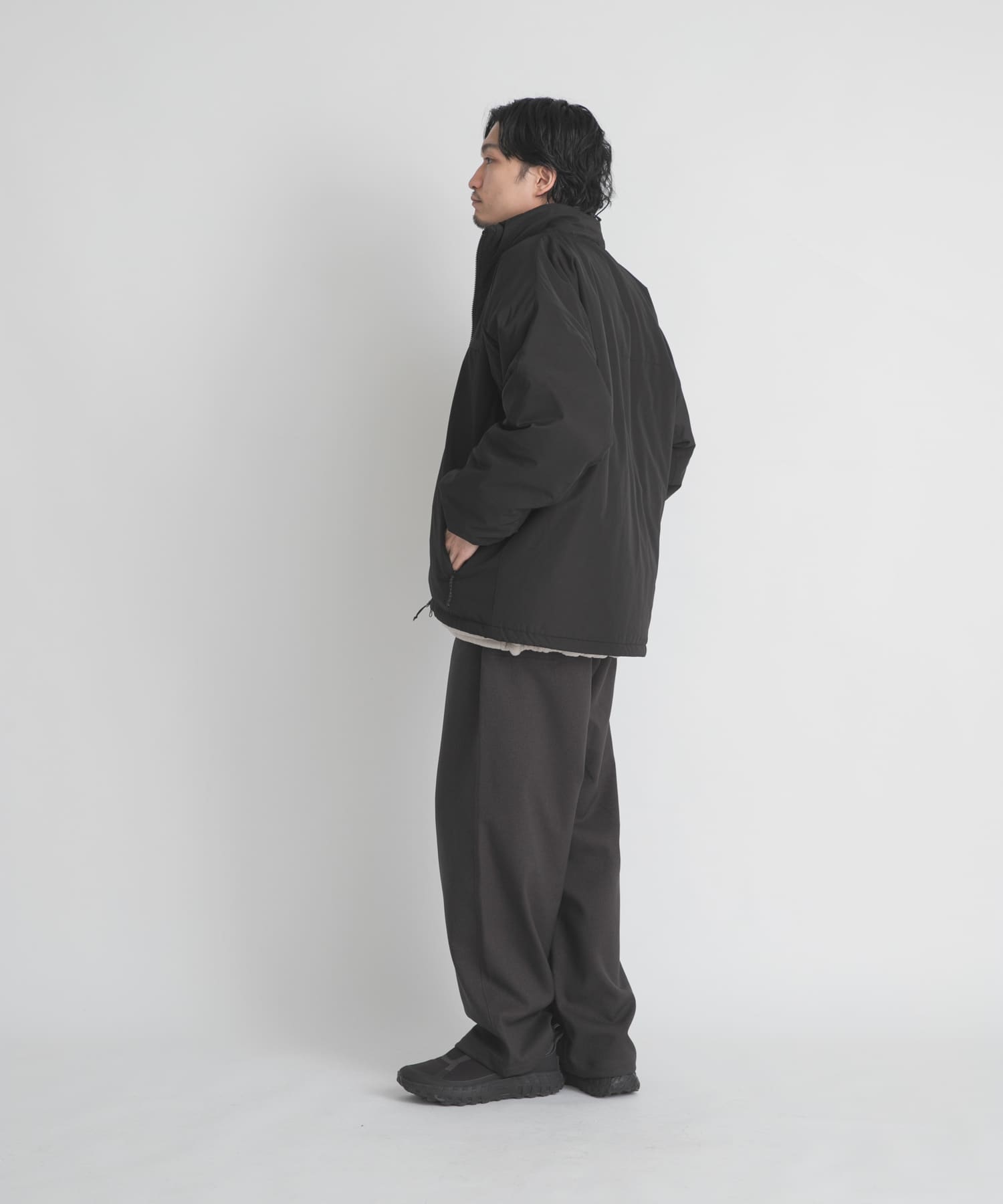 ブラック