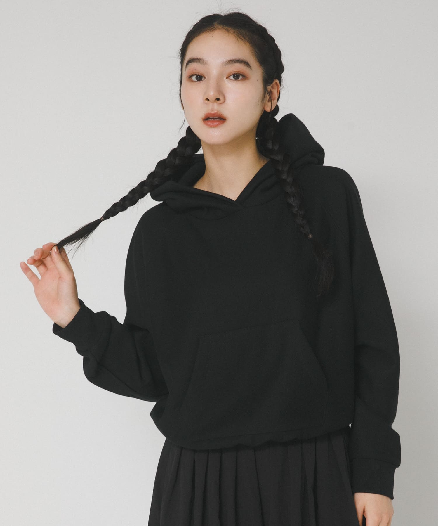 YENN PORTABLE LACE HOODIE(Free IVORY): トップス｜URBAN RESEARCH