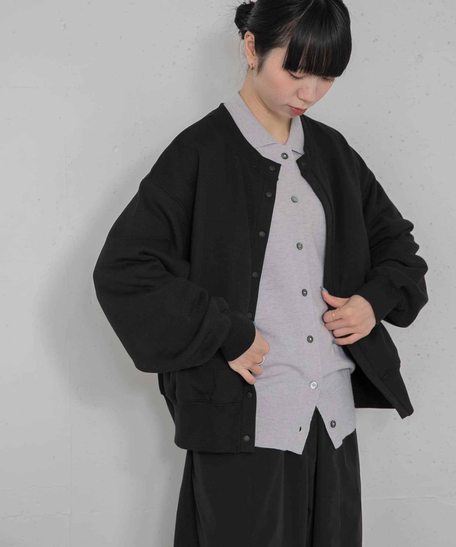 ブラック