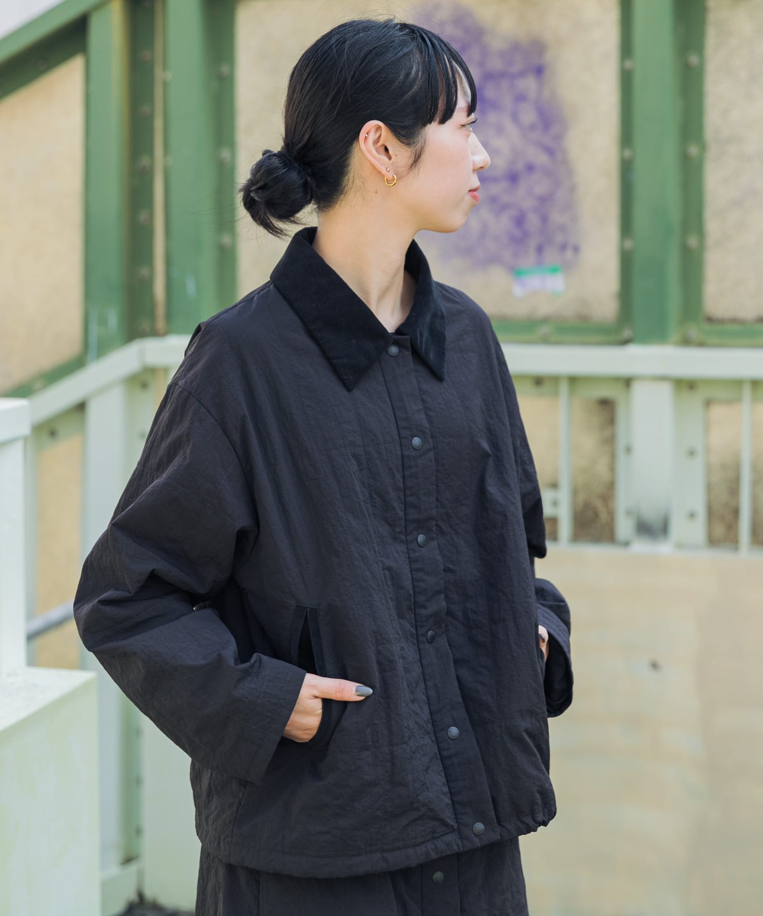 ブラック