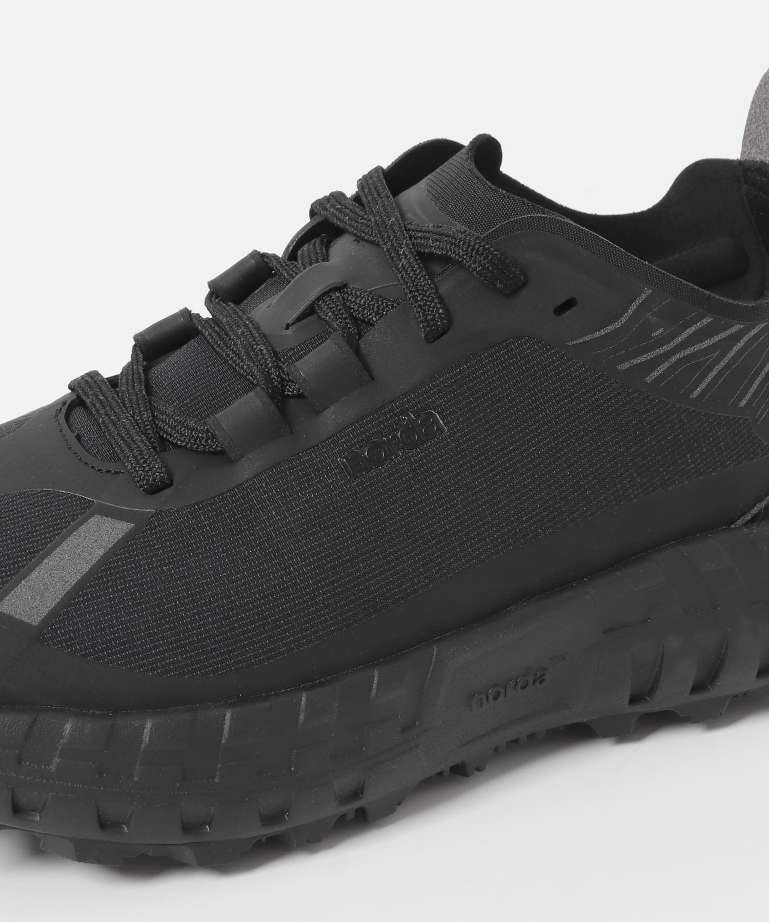 norda　001 S BLACK 6