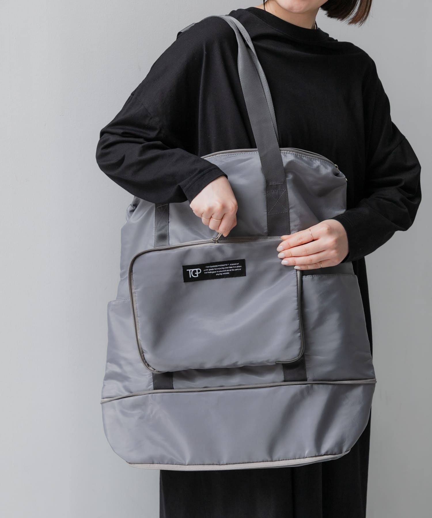 GRAY