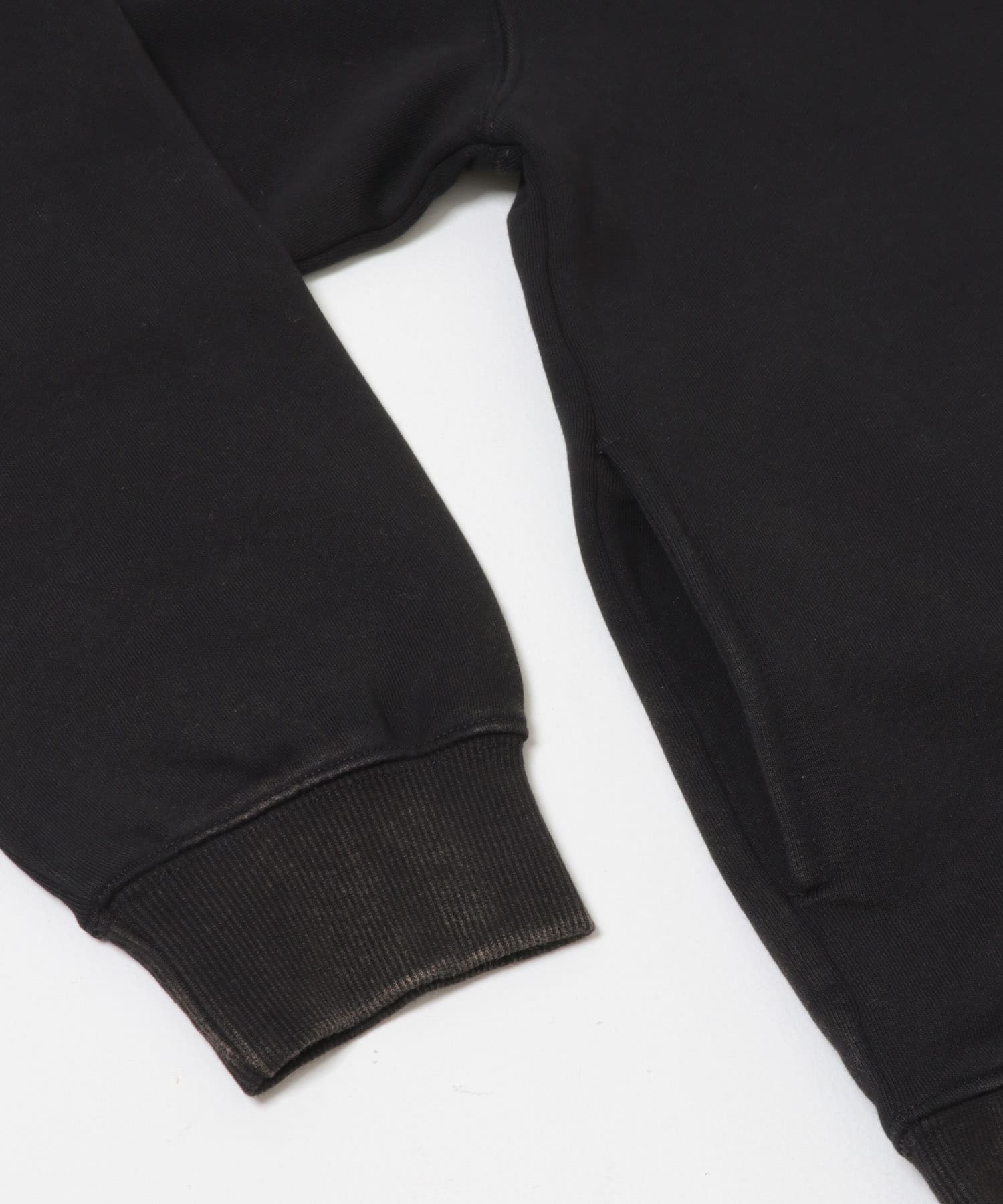 ハーフジップフェード裏毛プルオーバー BLK M