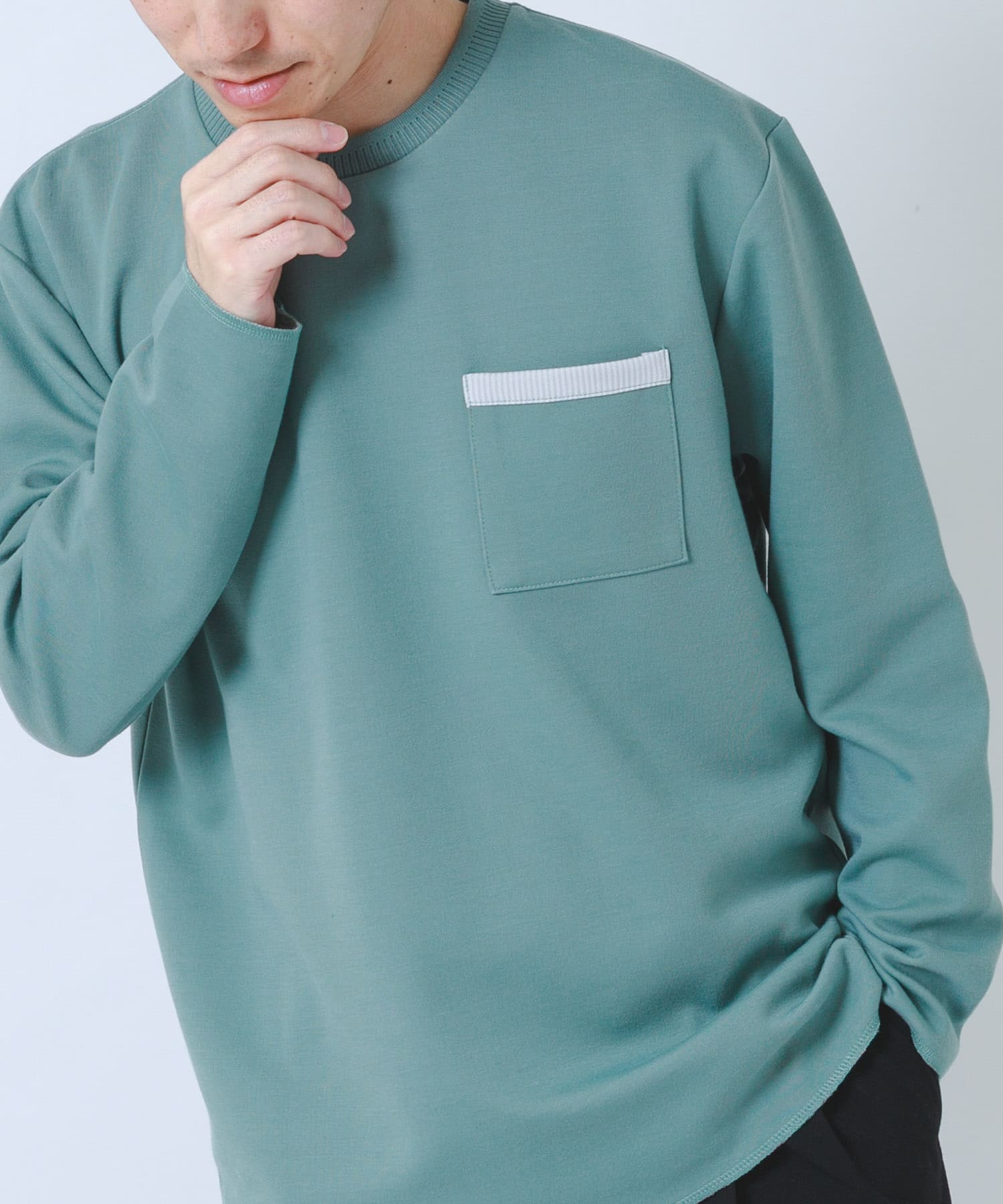 GREEN