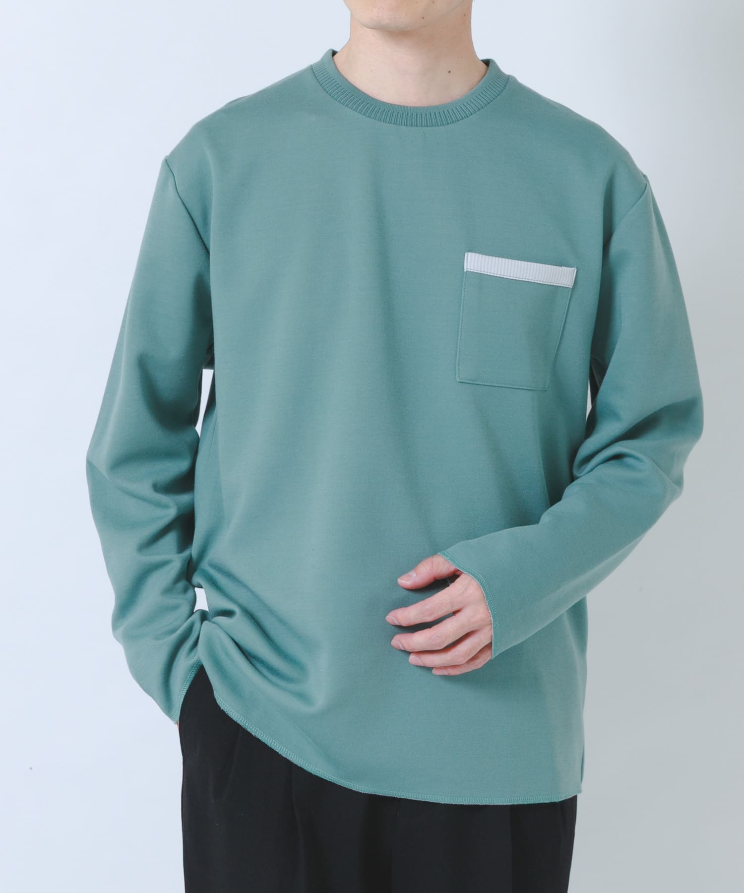 GREEN