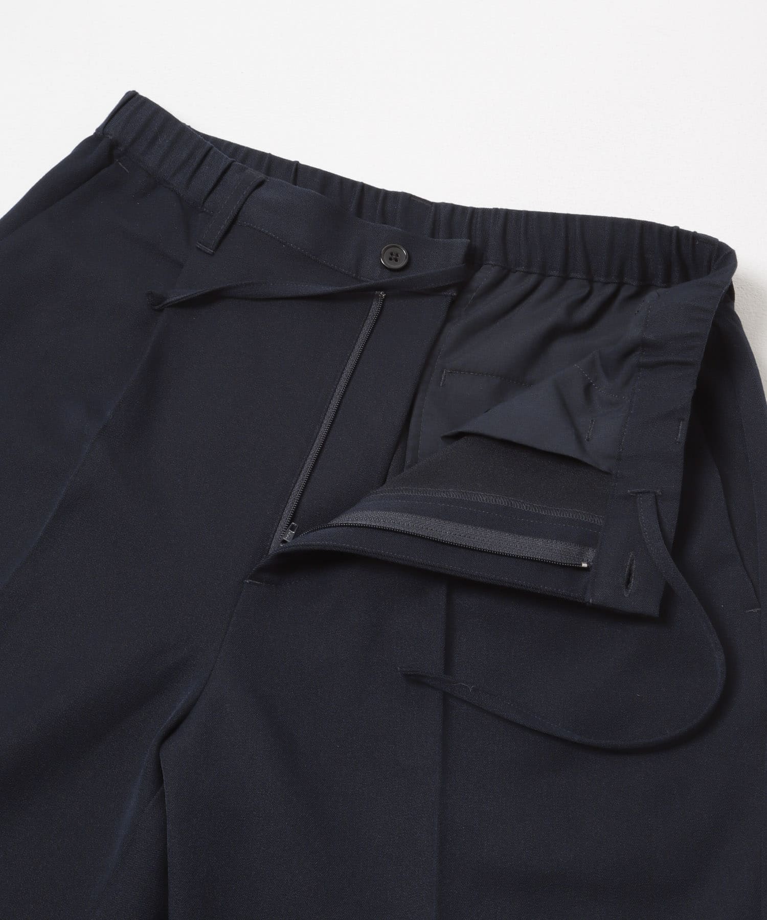 Every Day TRテーパードスラックス NVY S