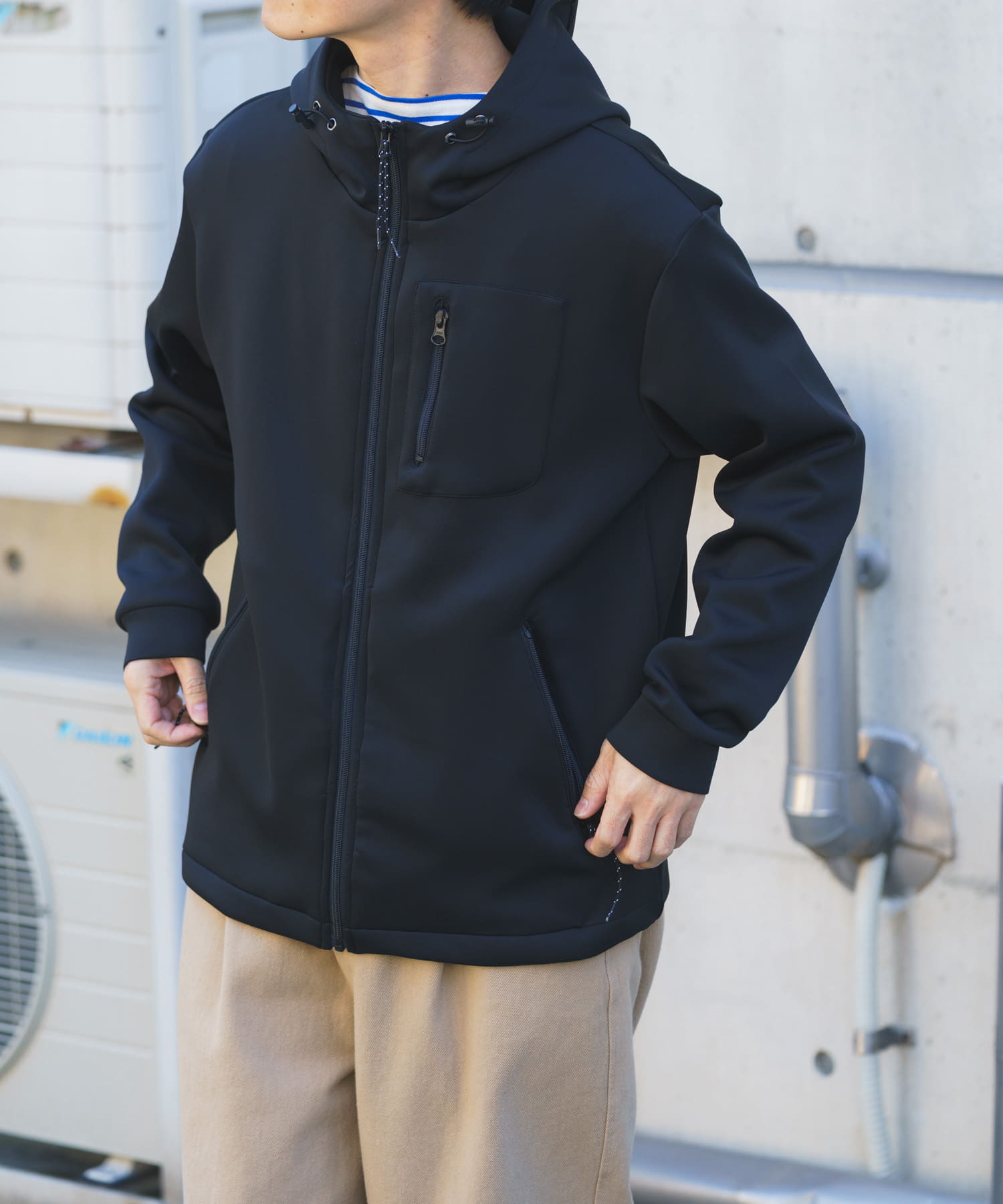 調温機能ストレッチダンボールパーカー(M BLK): トップス｜URBAN
