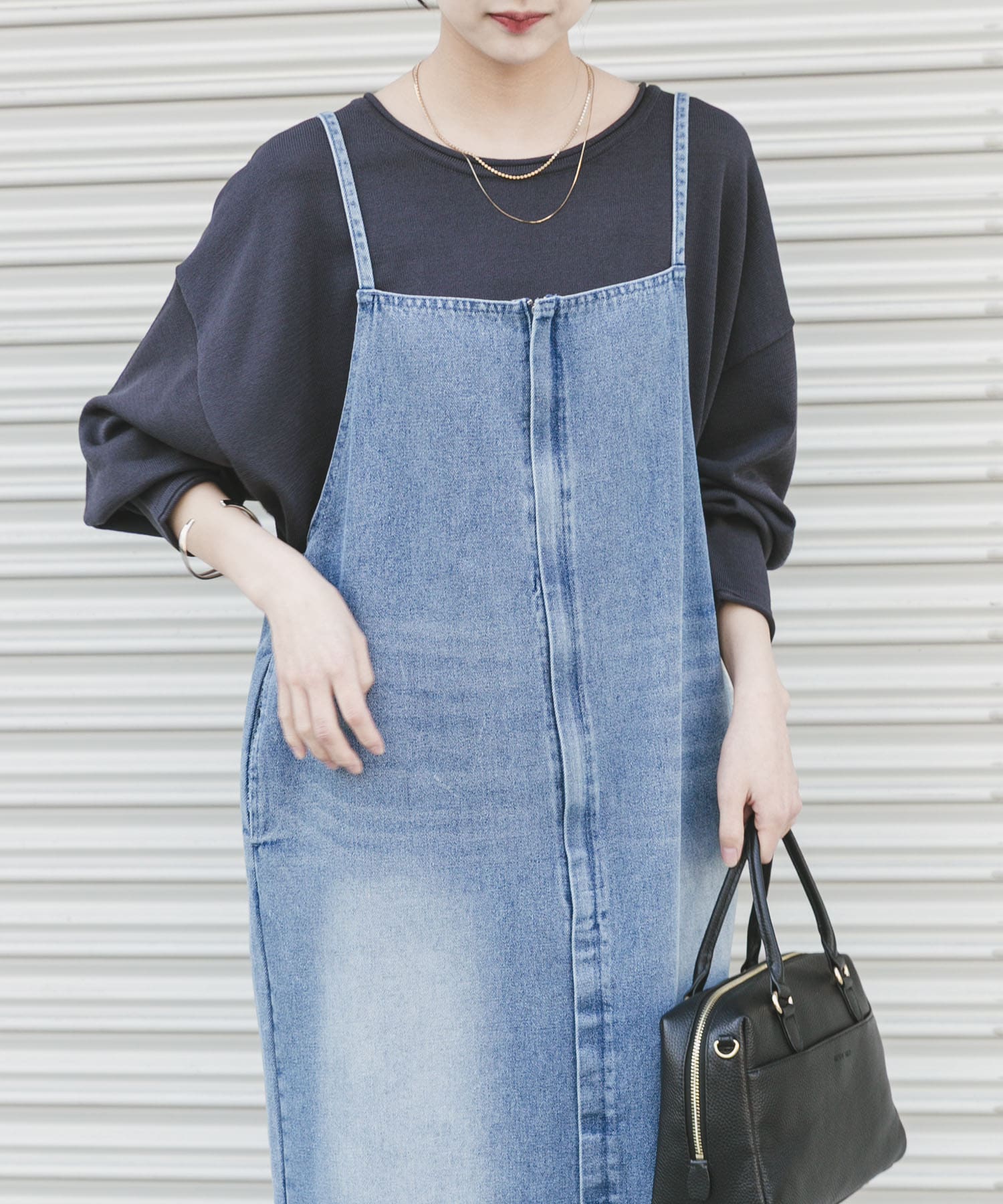 ルーズフォルムボートネックニット