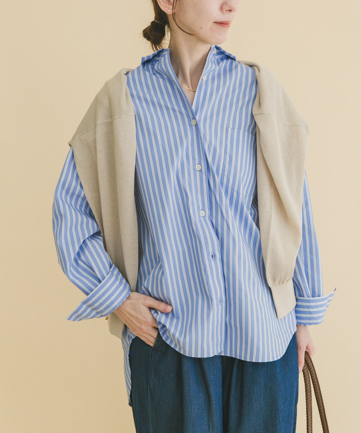 レギュラーカラー刺シュウシャツ