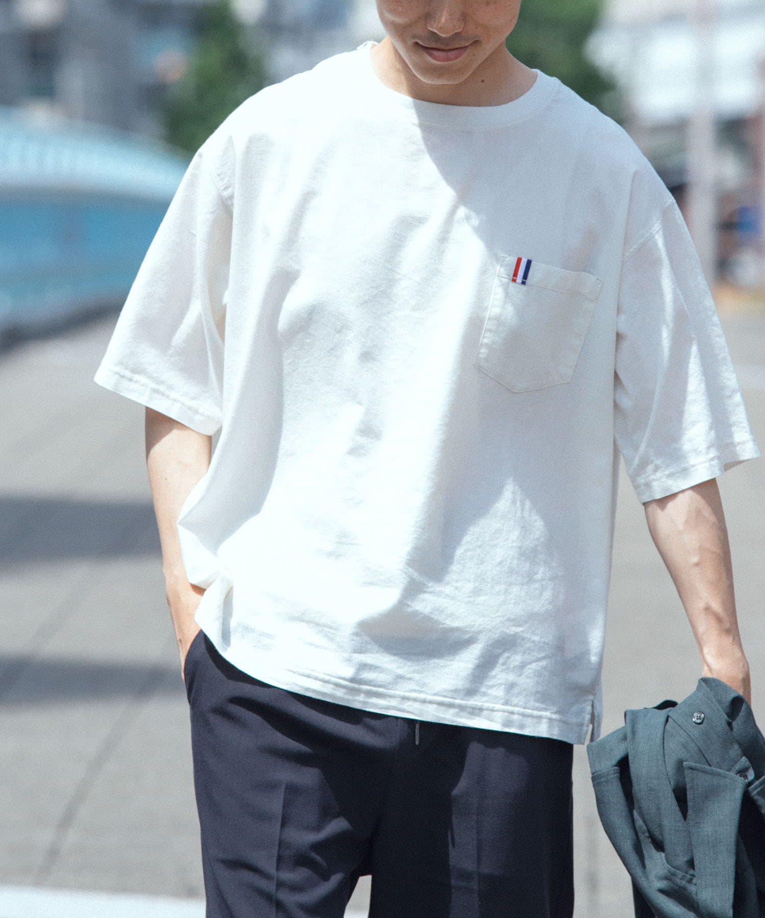OFF WHITE