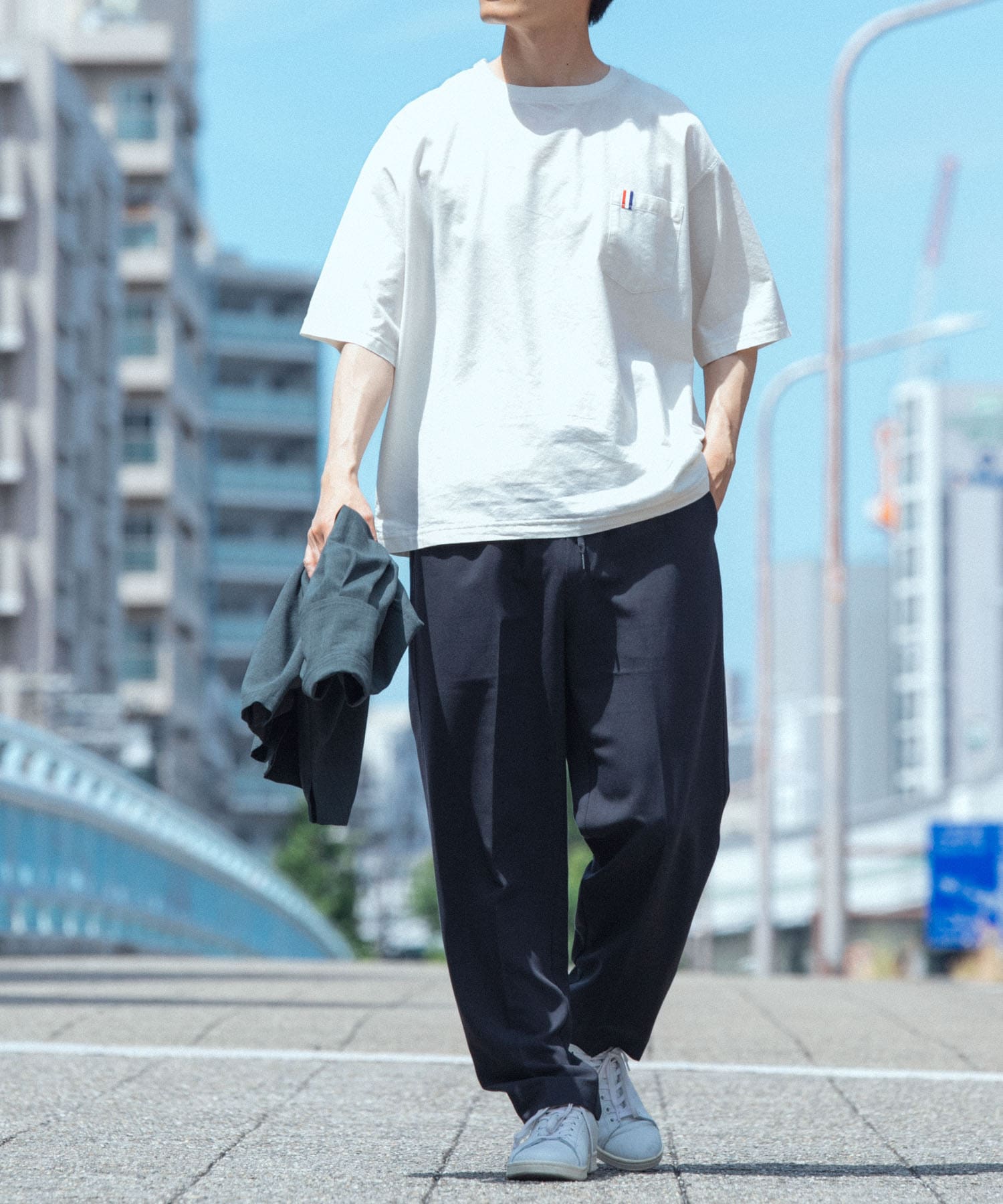 OFF WHITE