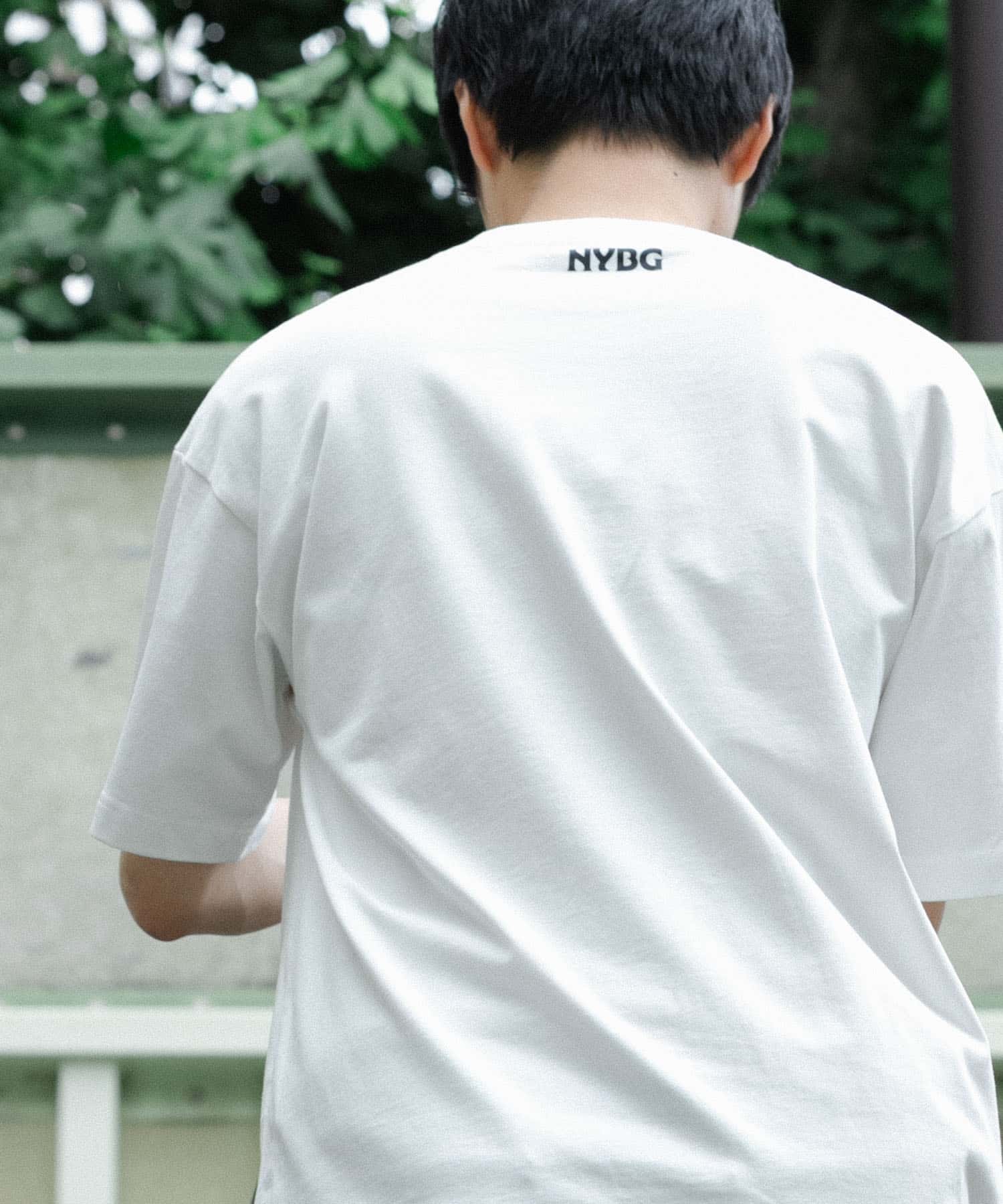 WHITE B