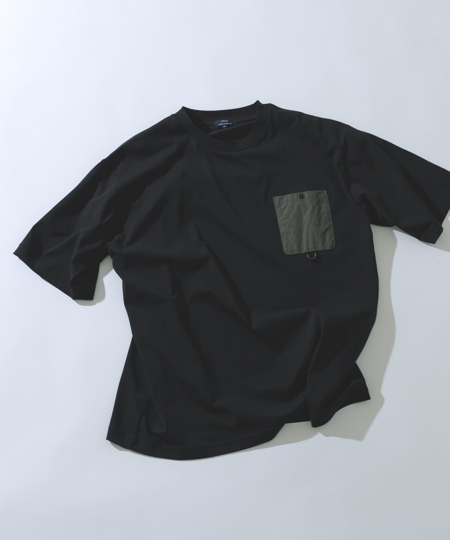 チェストポケットキリカエクルーネックTシャツ BLACK M