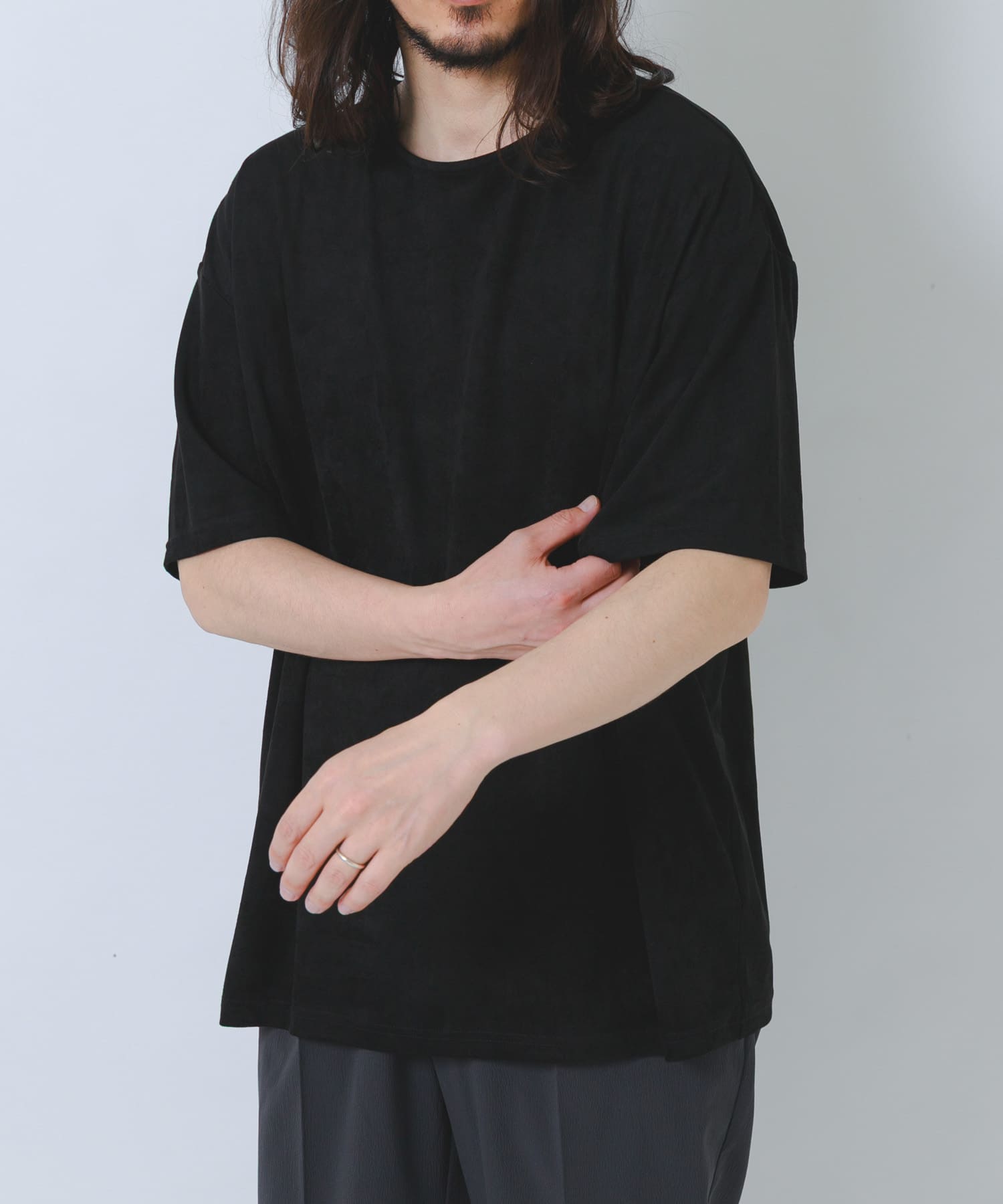 接触冷感フェイクスエード半袖クルーネックTシャツ